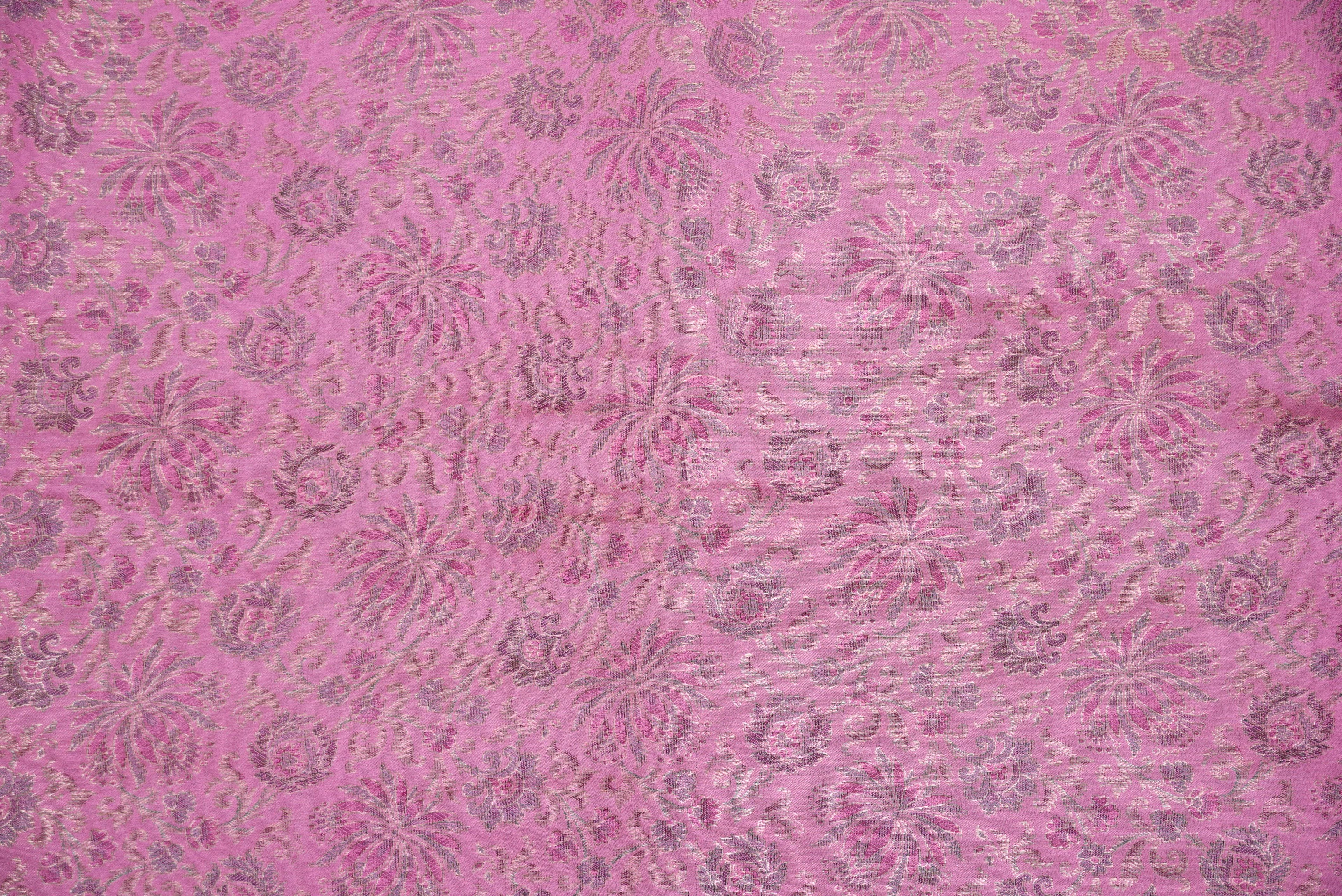 Handloom Banarasi Guldaoudi Tanchoi Silk Fabric