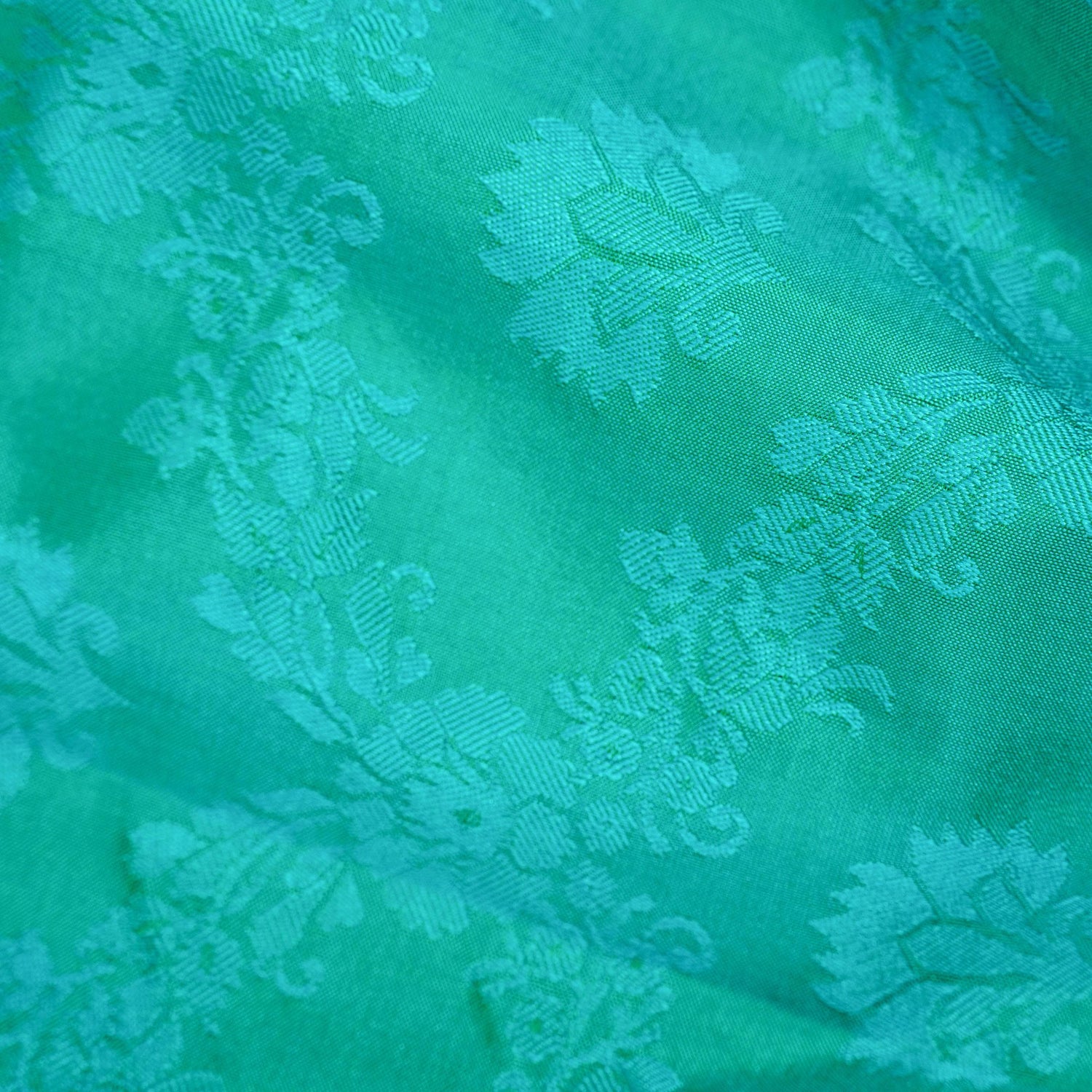 Pure Banarasi Handwoven Tanchui Fabric with Border