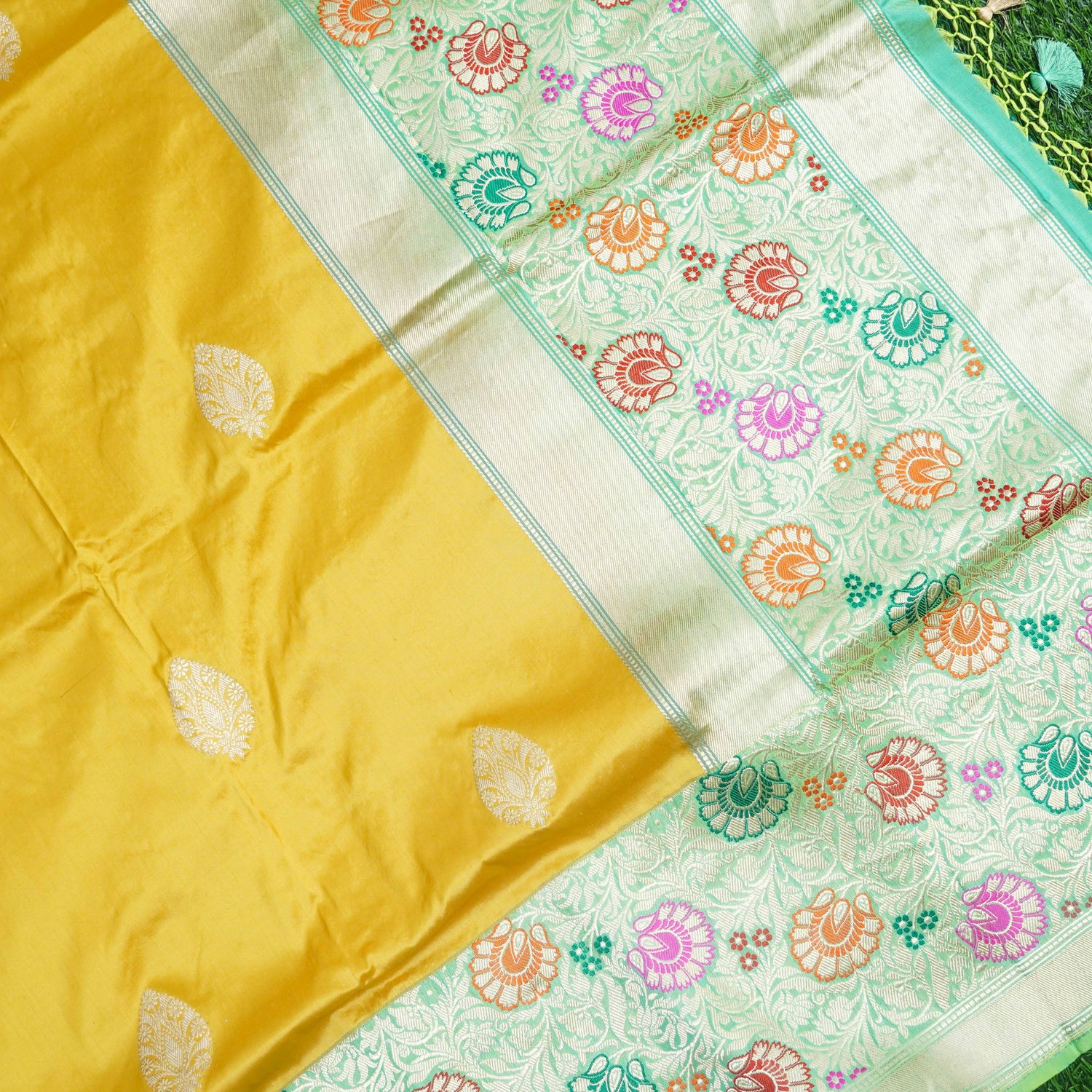 Yellow Pure Katan Silk Handloom Banarasi Saree
