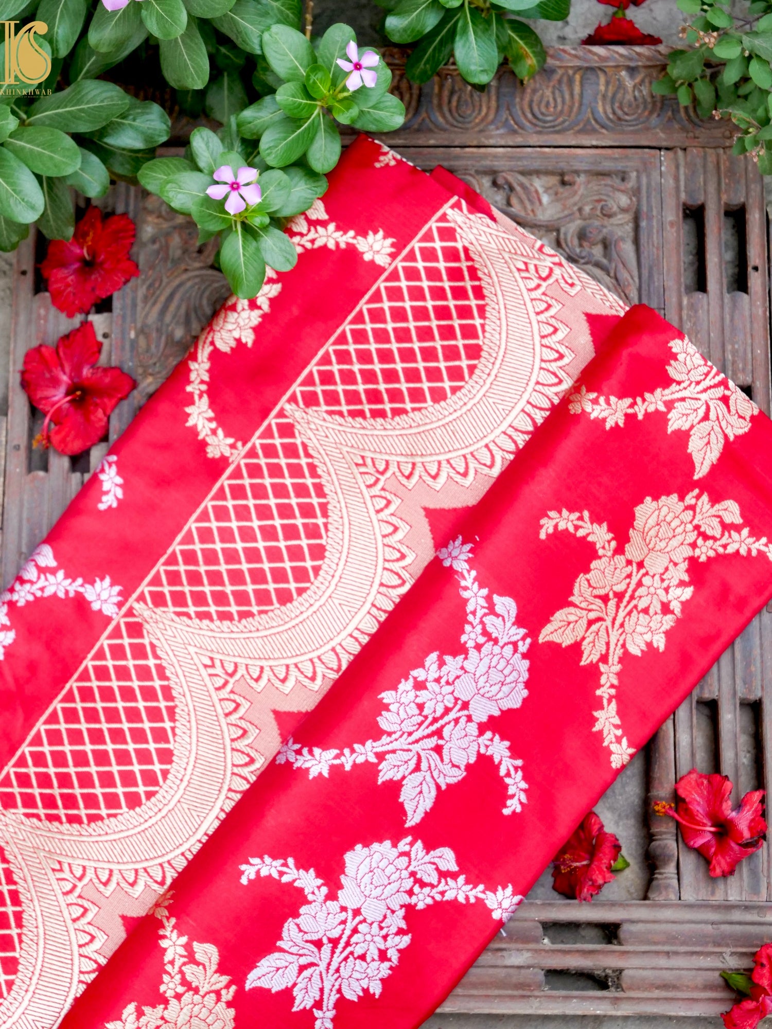 Banarasi Katan Silk Handwoven Kadwa Scalloped Border Saree