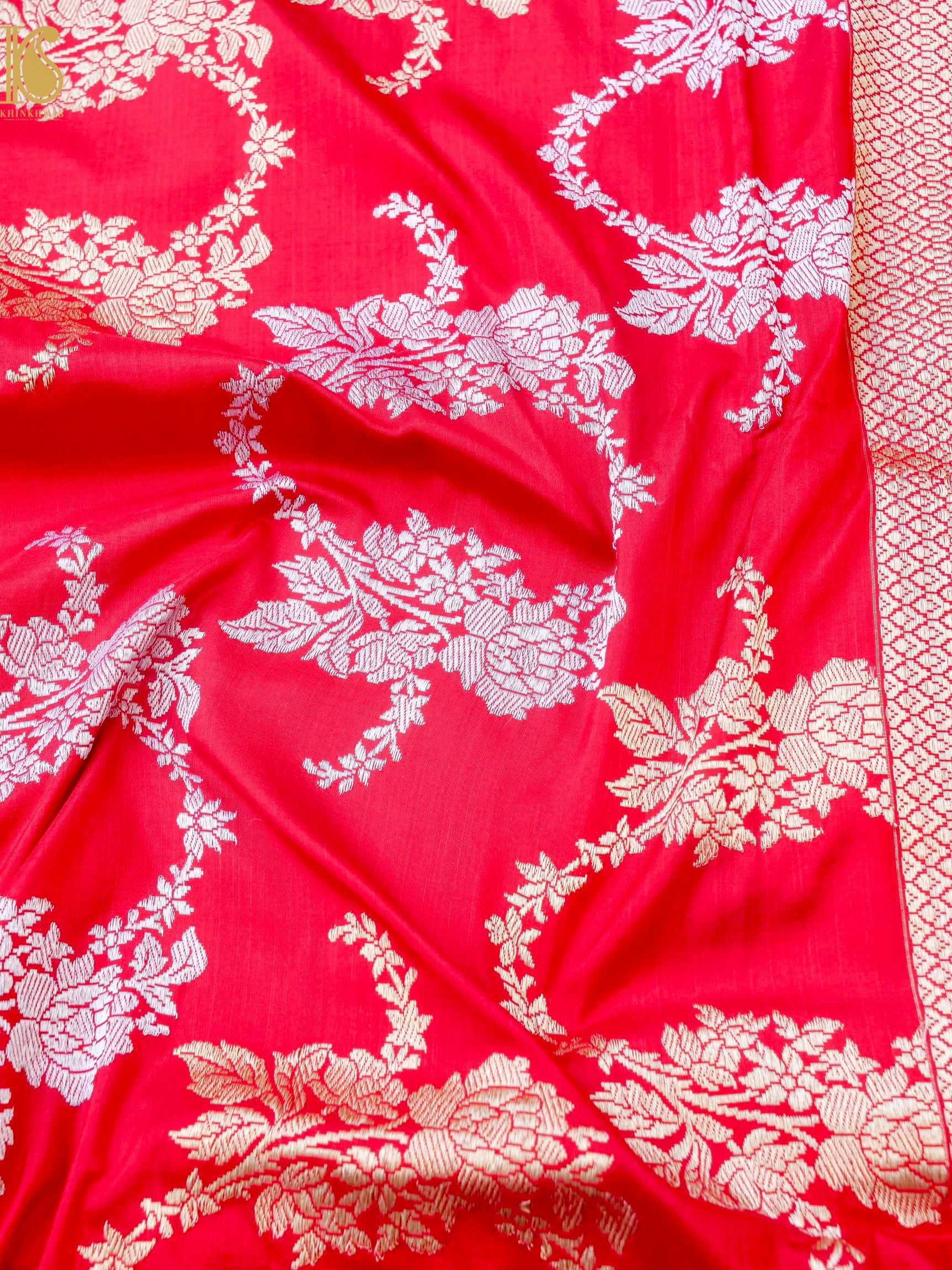 Banarasi Katan Silk Handwoven Kadwa Scalloped Border Saree