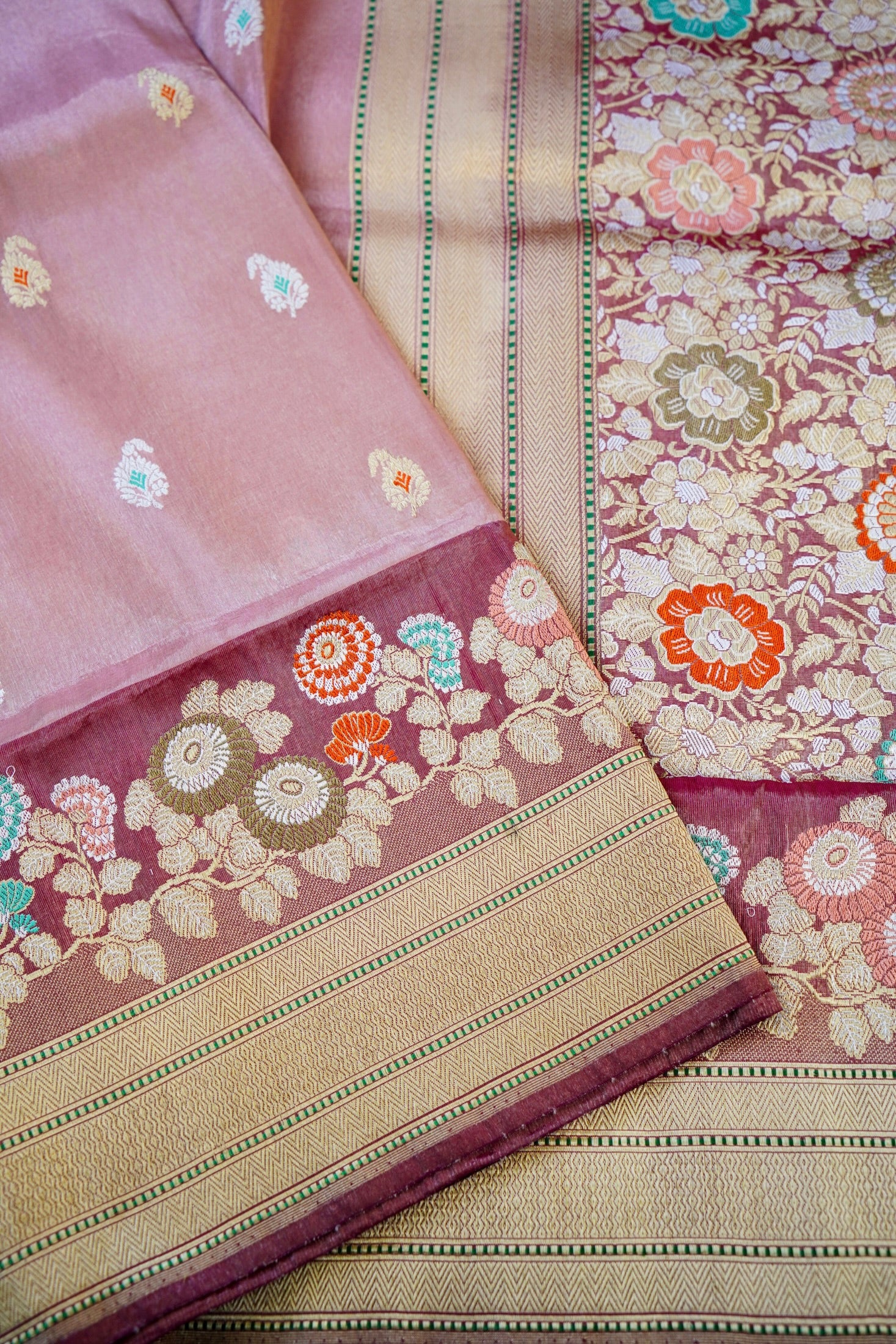 Handloom Banarasi Pure Silk Tissue Kadwa Saree