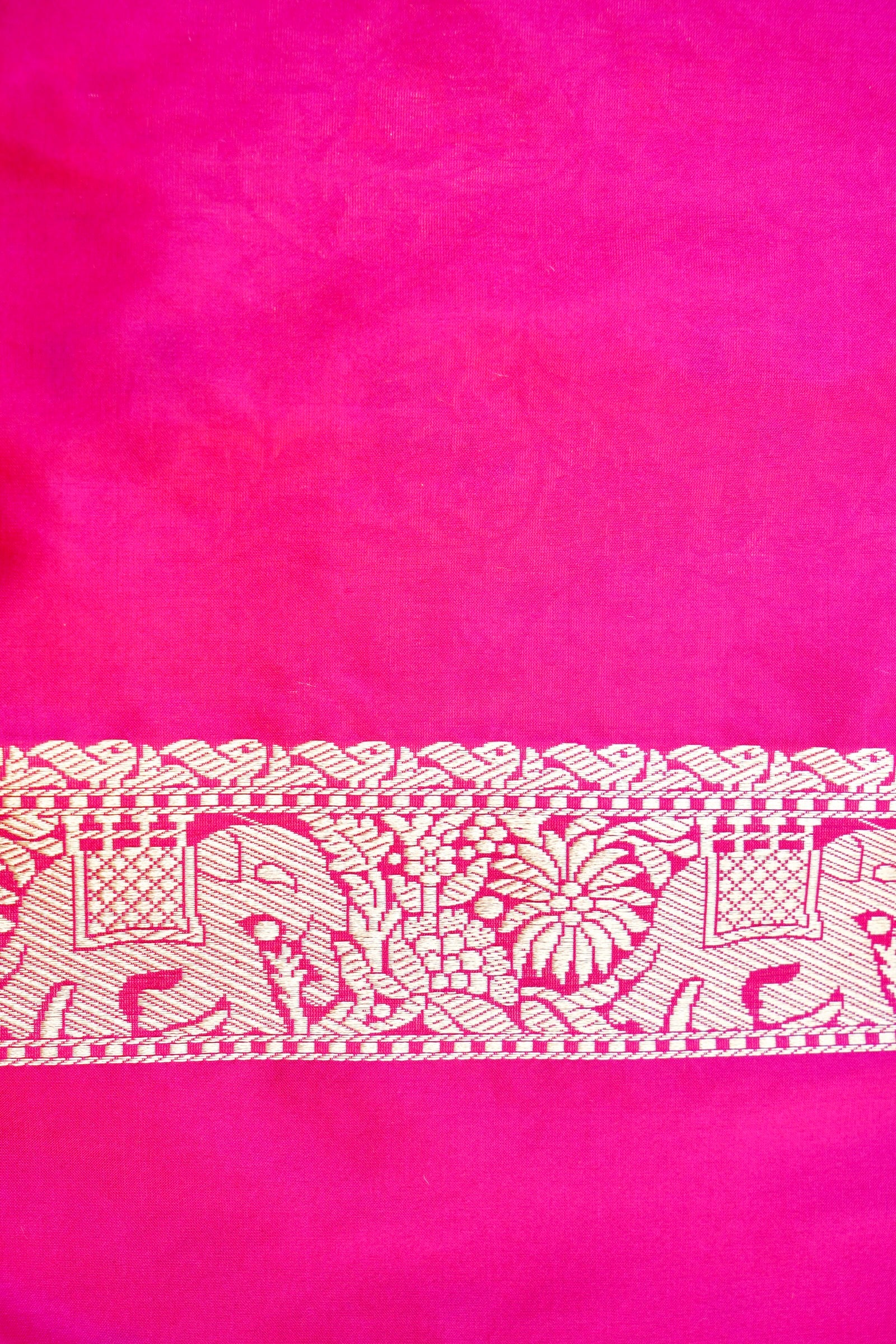 Handloom Banarasi Katan Shikargah Saree