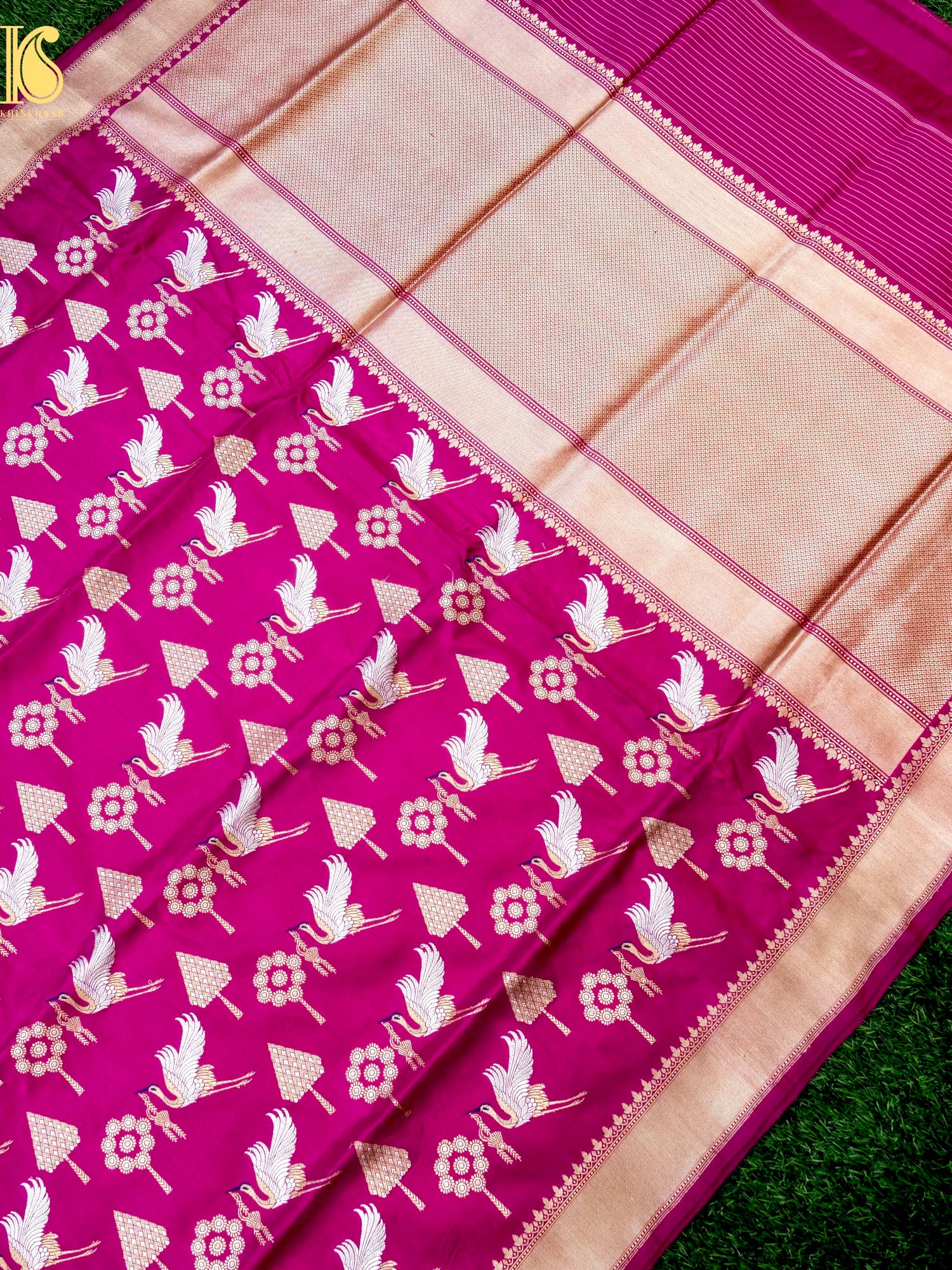 Handloom Banarasi Katan Silk Kadwa Crane Saree