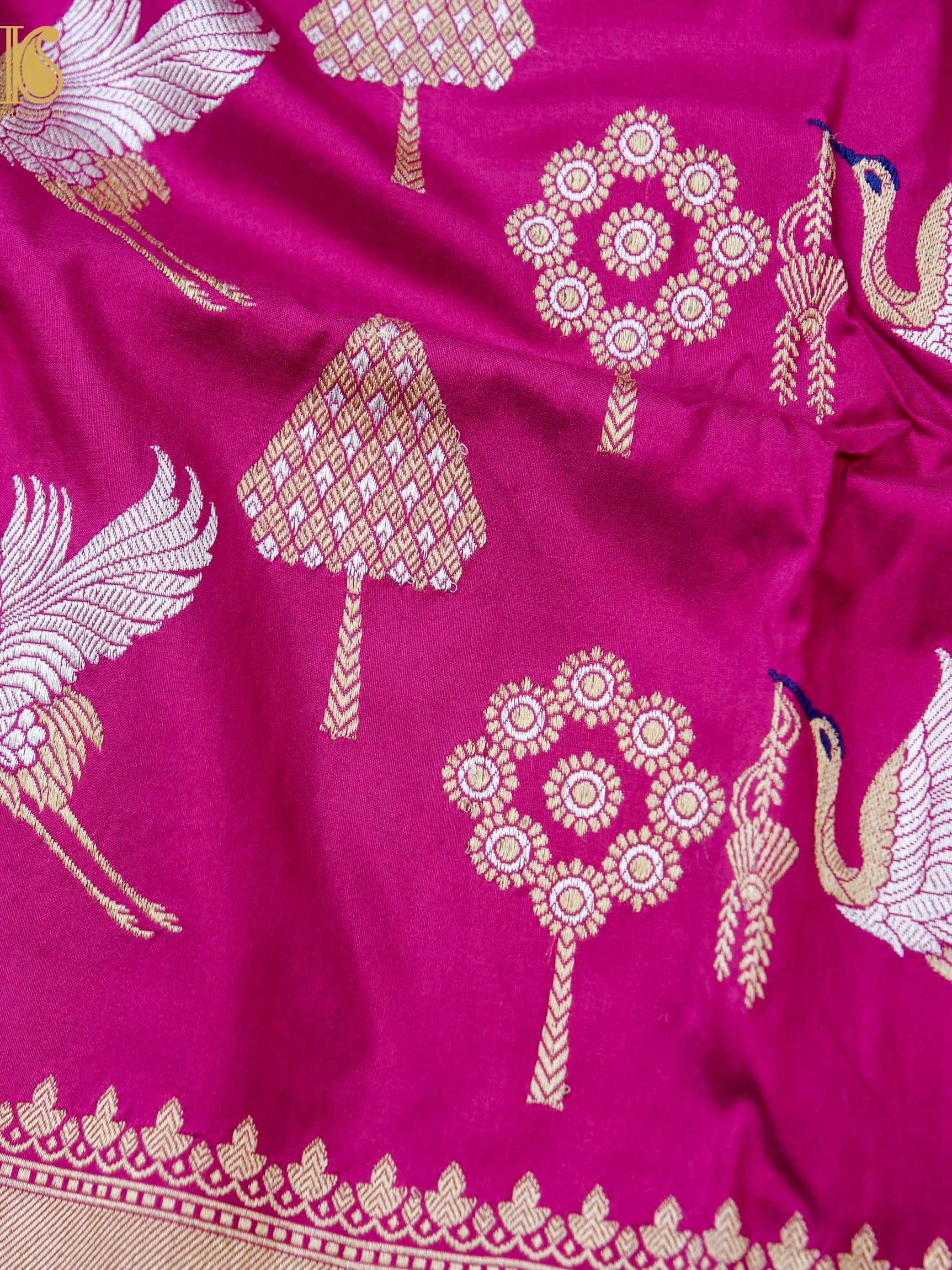 Handloom Banarasi Katan Silk Kadwa Crane Saree