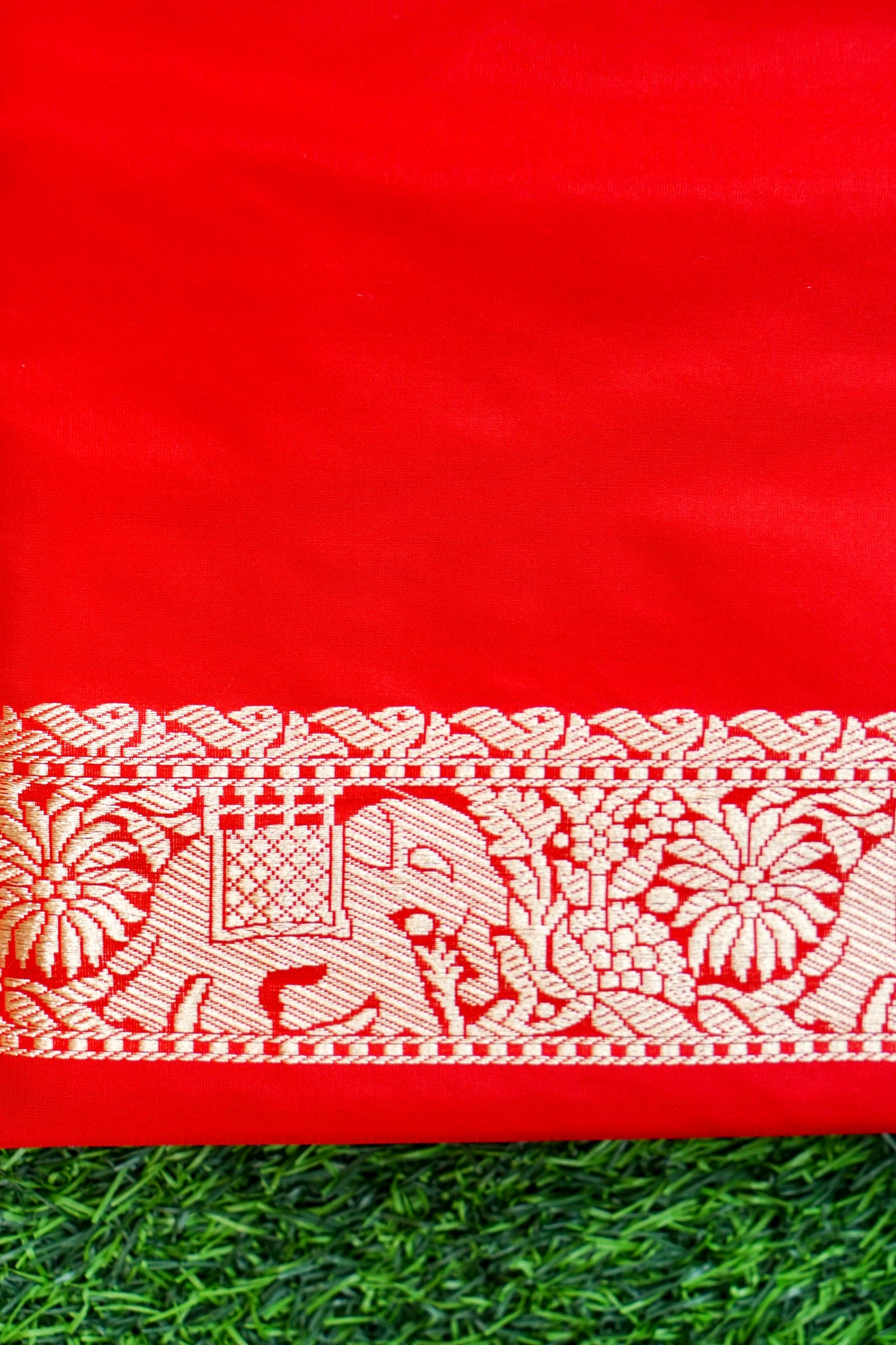 Handloom Banarasi Katan Shikargah Saree