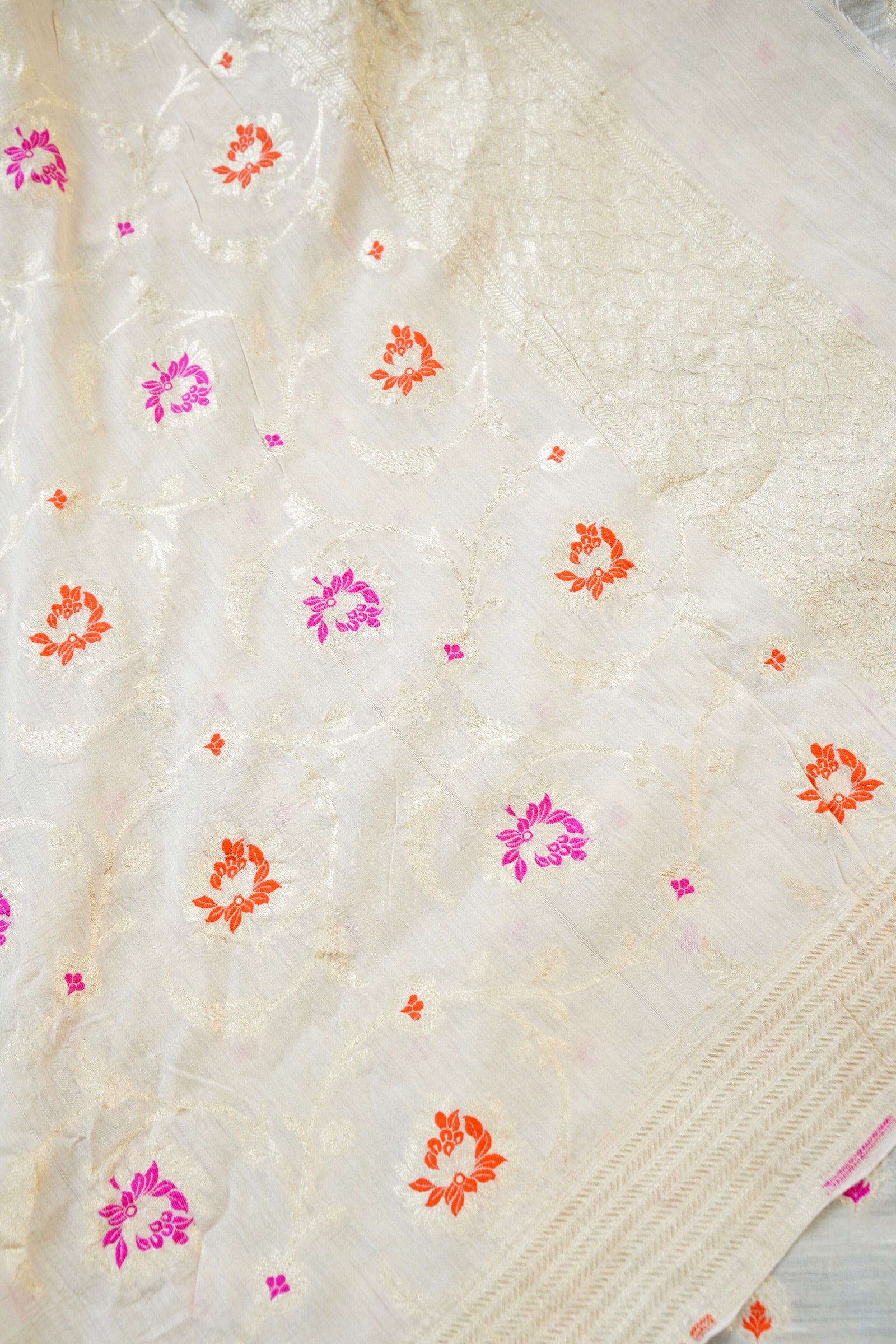 Moonga Silk Handloom Banarasi Dyeable Suit Fabric