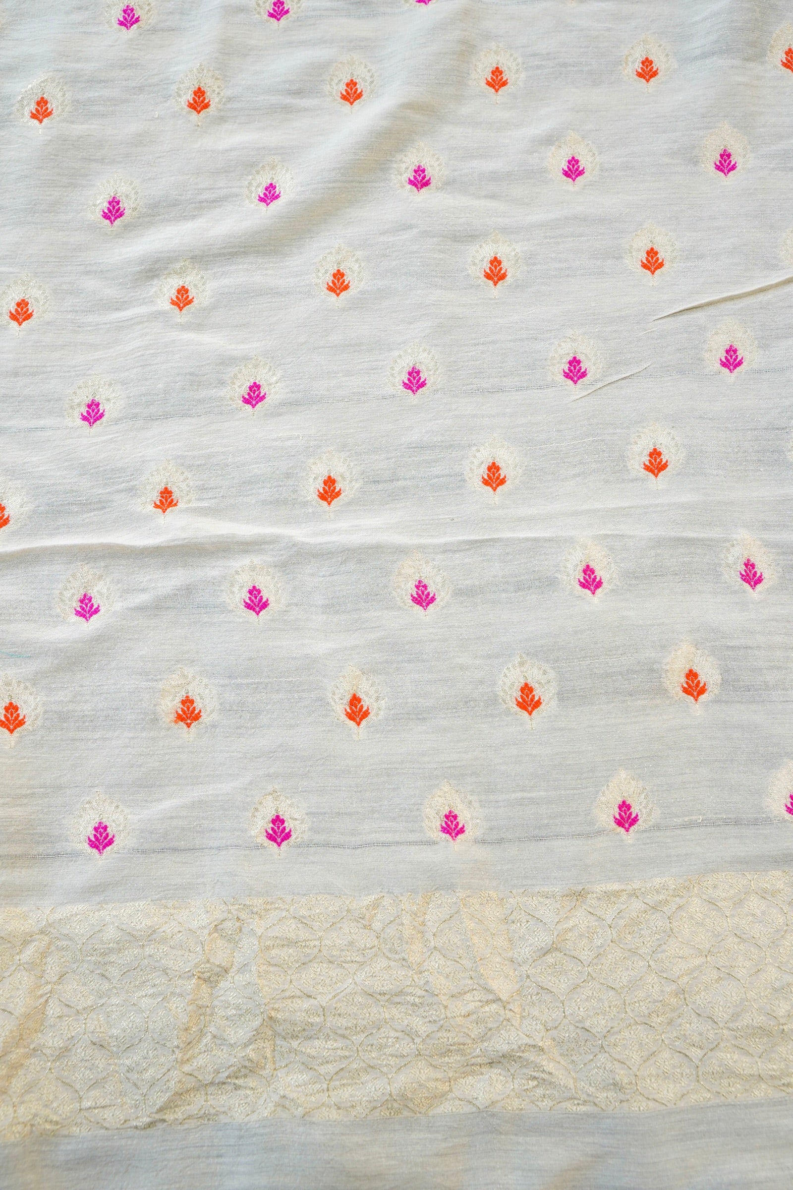 Moonga Silk Handloom Banarasi Dyeable Suit Fabric
