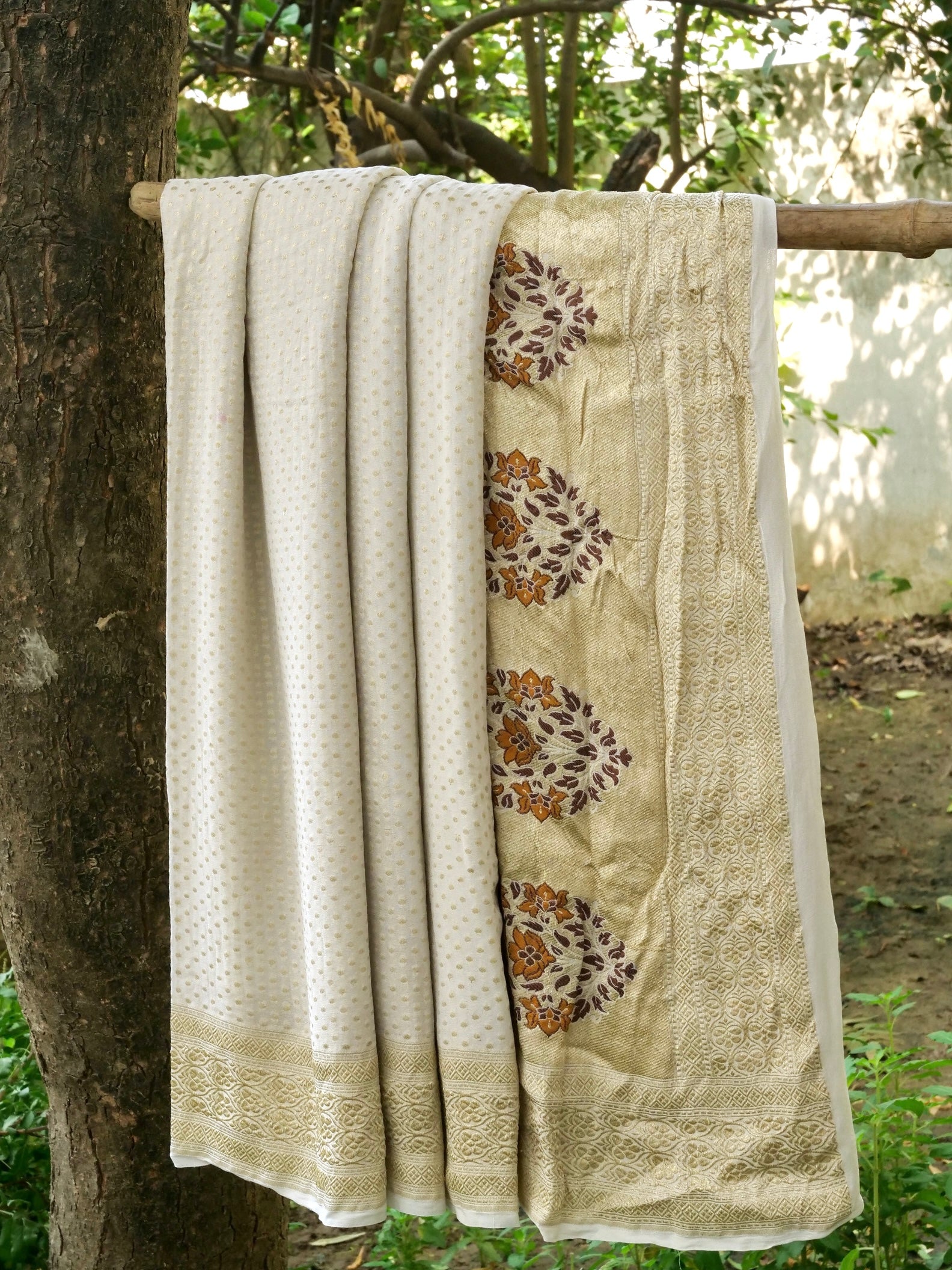 Handwoven Banarasi Georgette Saree