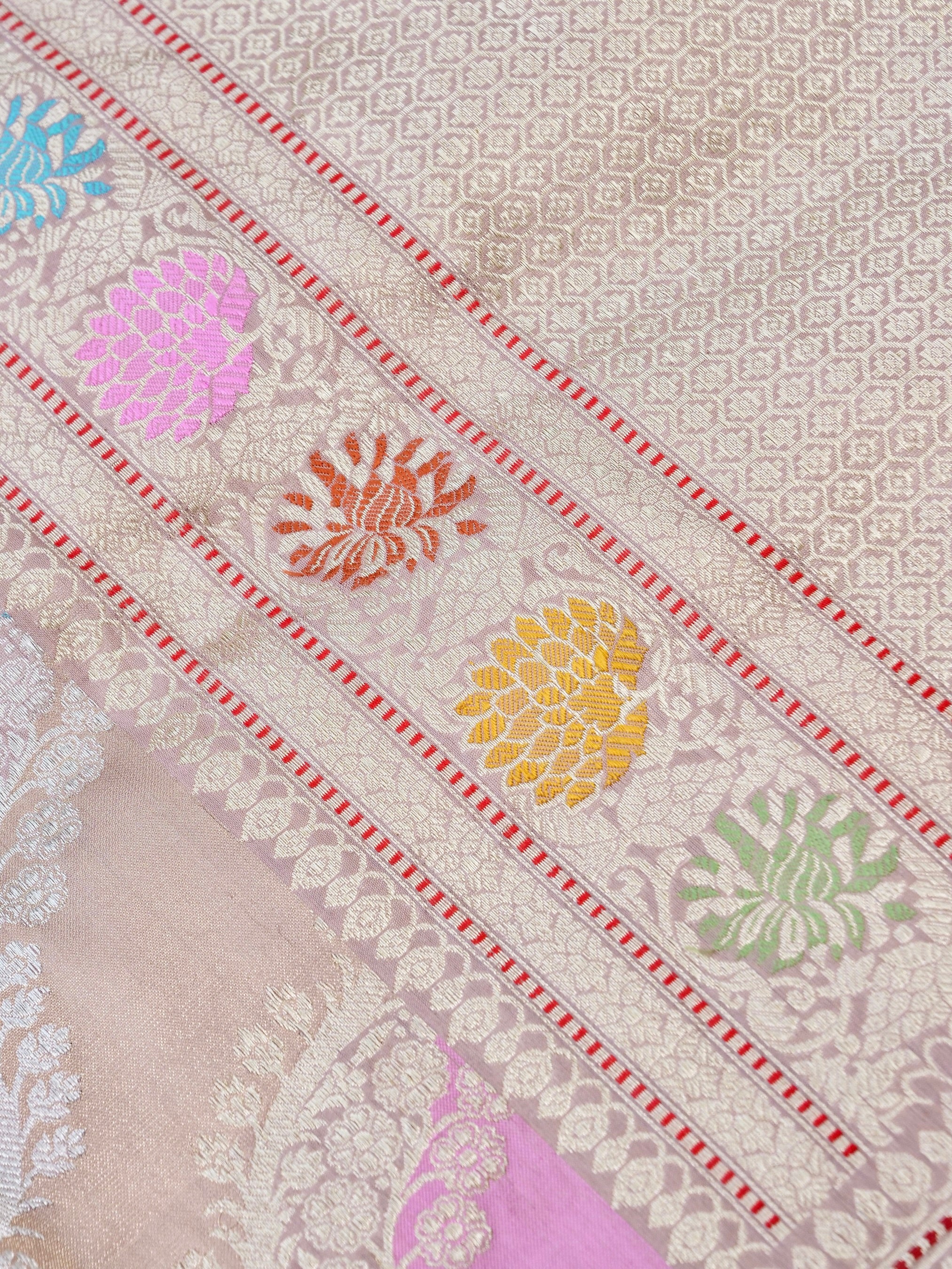 Handloom Banarasi Pure Katan Silk Rangkat Kadwa Saree