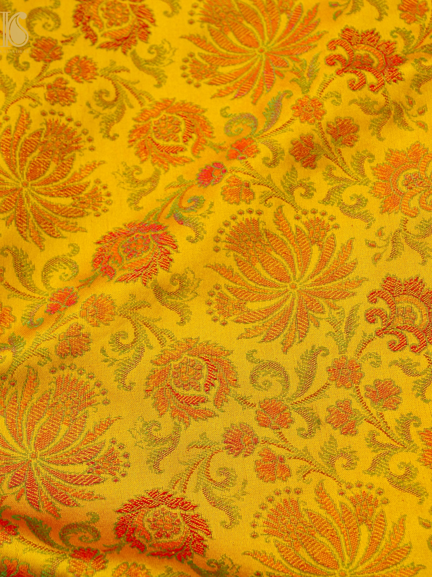 Handloom Banarasi Guldaudi Tanchoi Silk Fabric