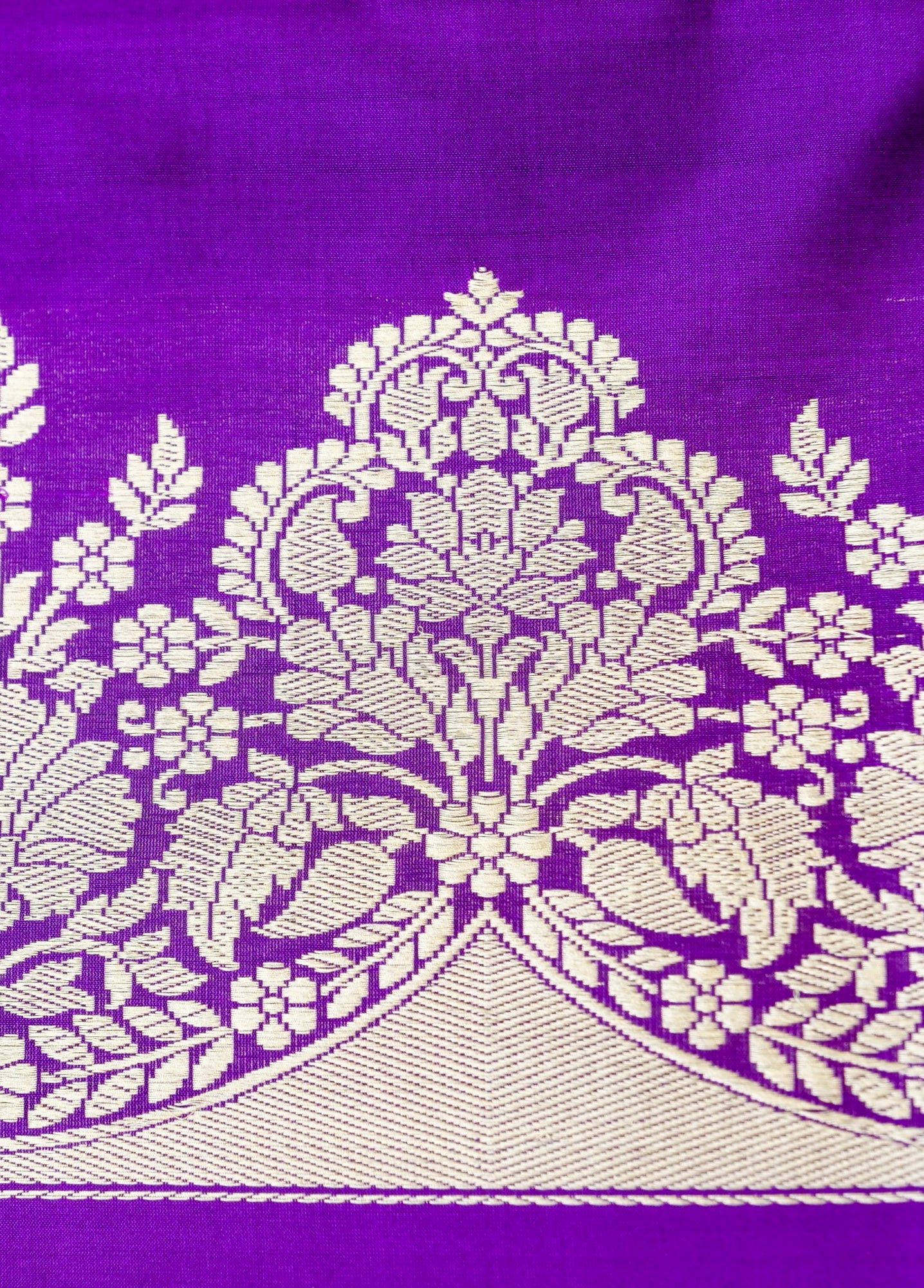 Banarasi Katan Silk Handwoven Kadwa Jaal Saree