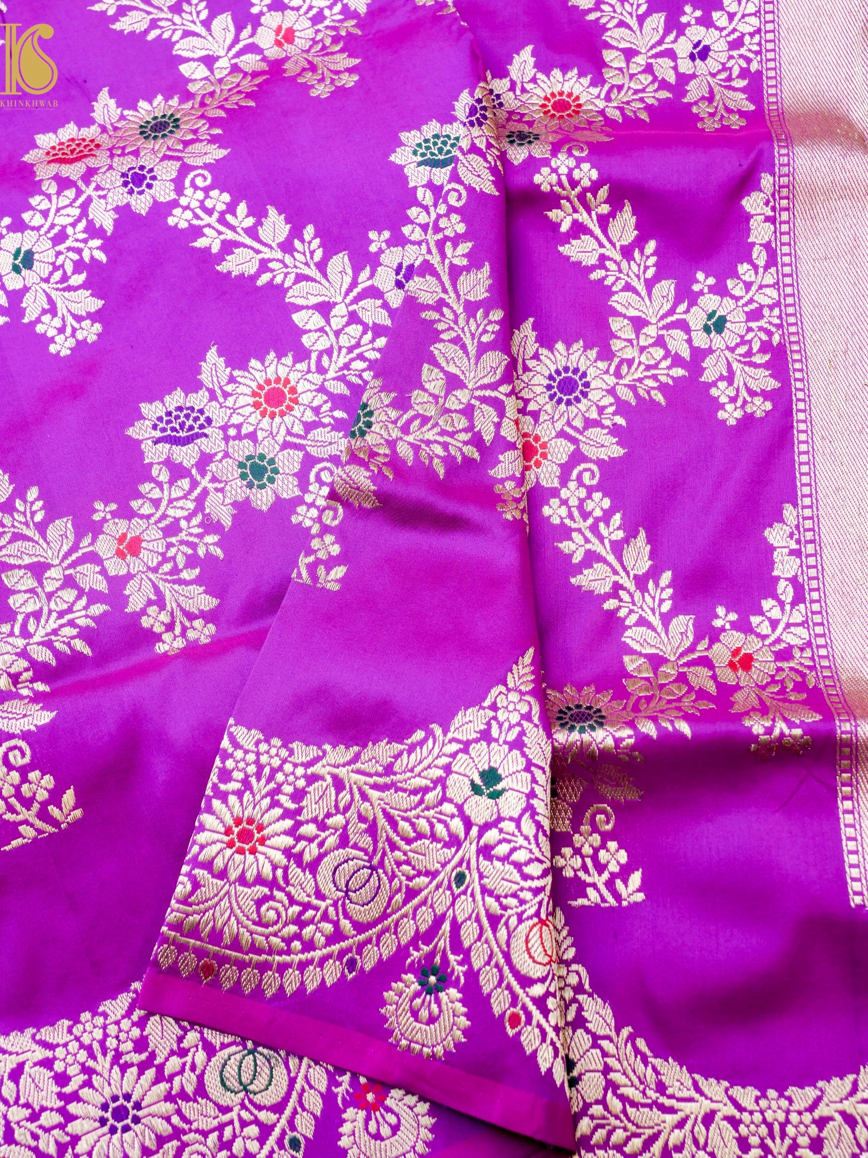 Banarasi Katan Silk Handwoven Kadwa Scalloped Border Saree