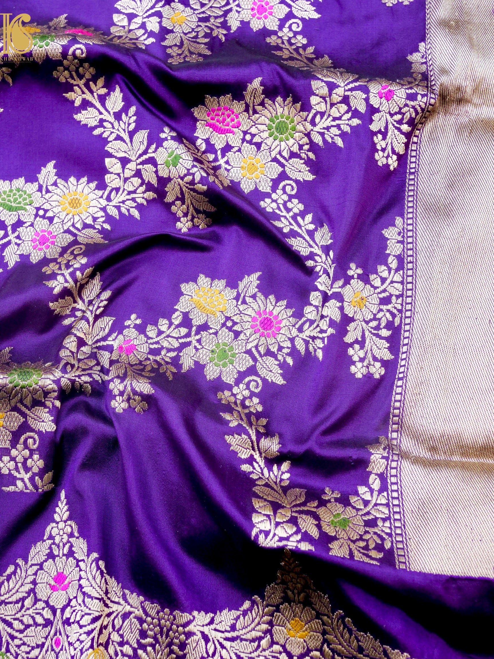 Banarasi Katan Silk Handwoven Kadwa Scalloped Border Saree