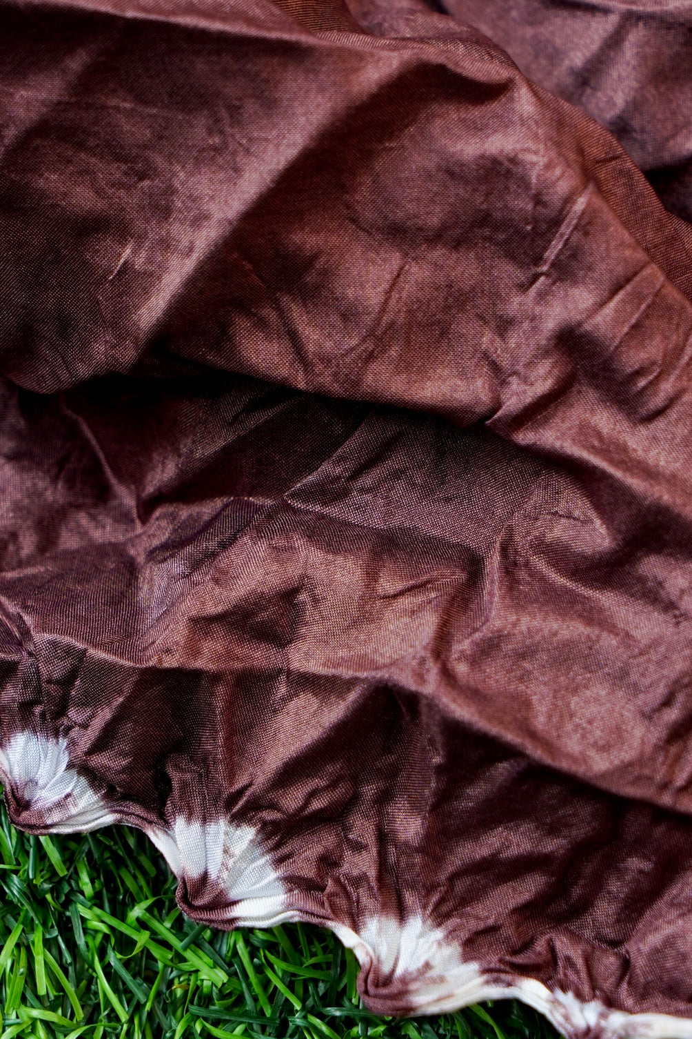 Handwoven Pure Silk Maharani Bandhani Hands Free Saree