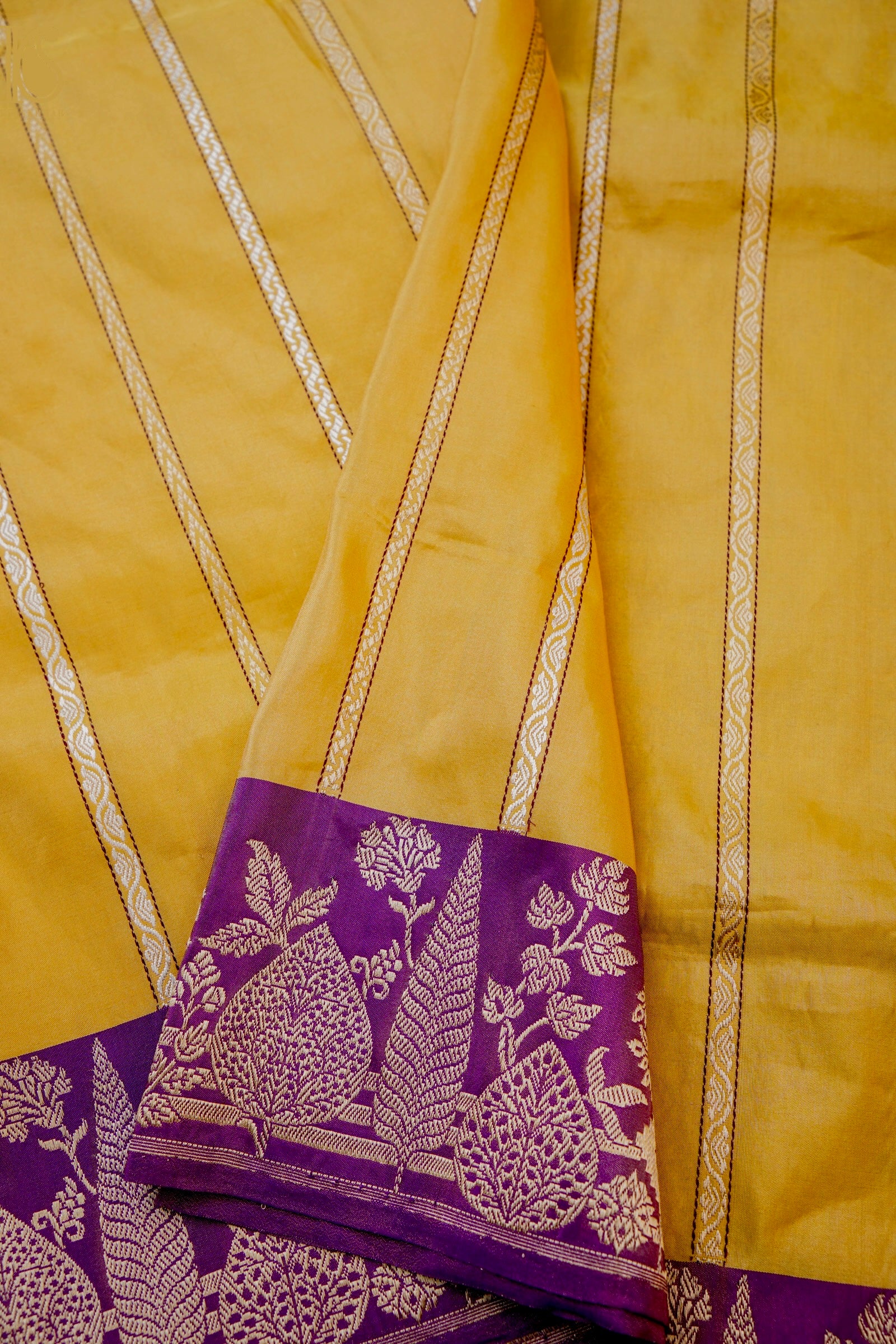 Handloom Banarasi Pure Silk Tissue Saree
