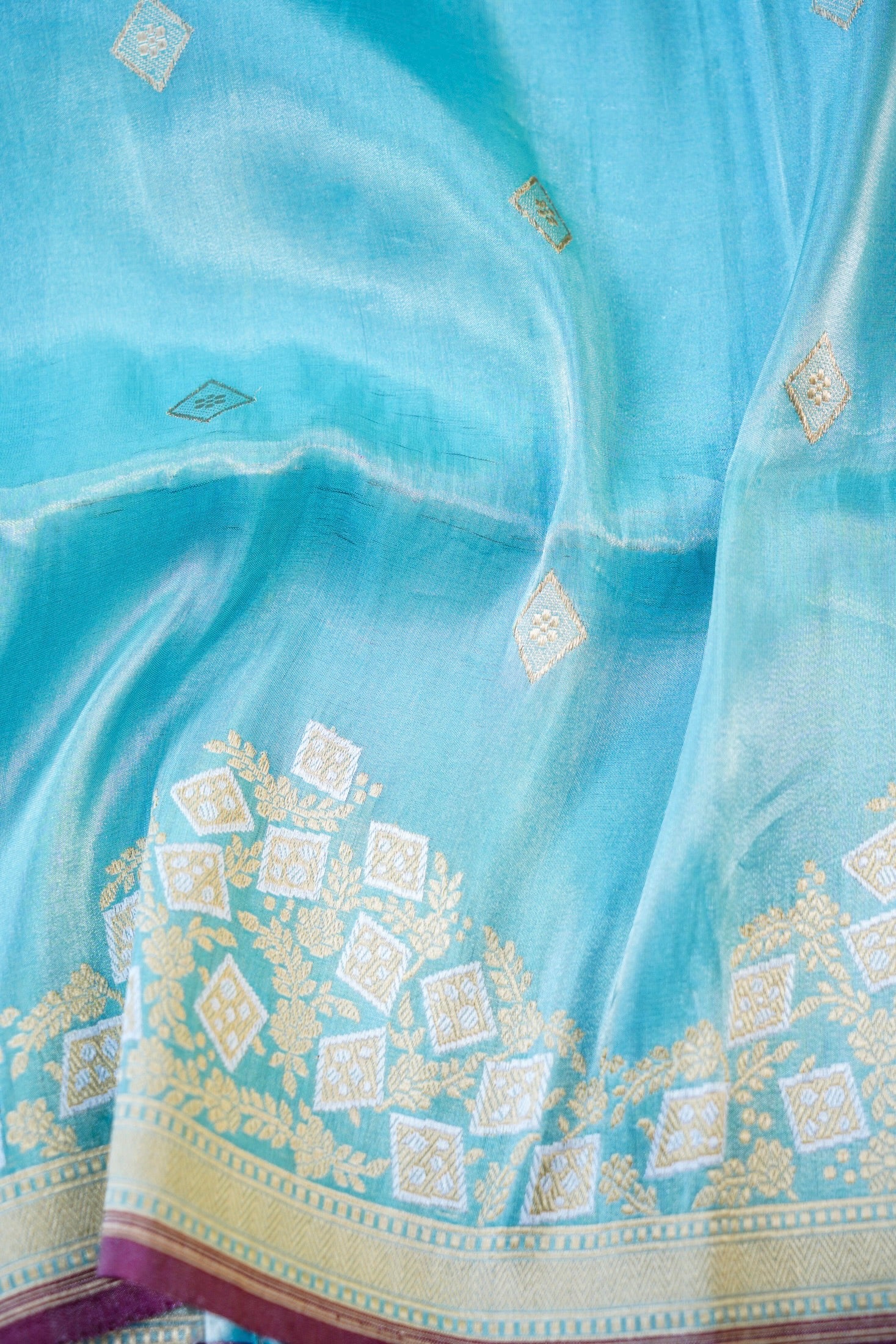 Handloom Banarasi Pure Silk Tissue Kadwa Saree