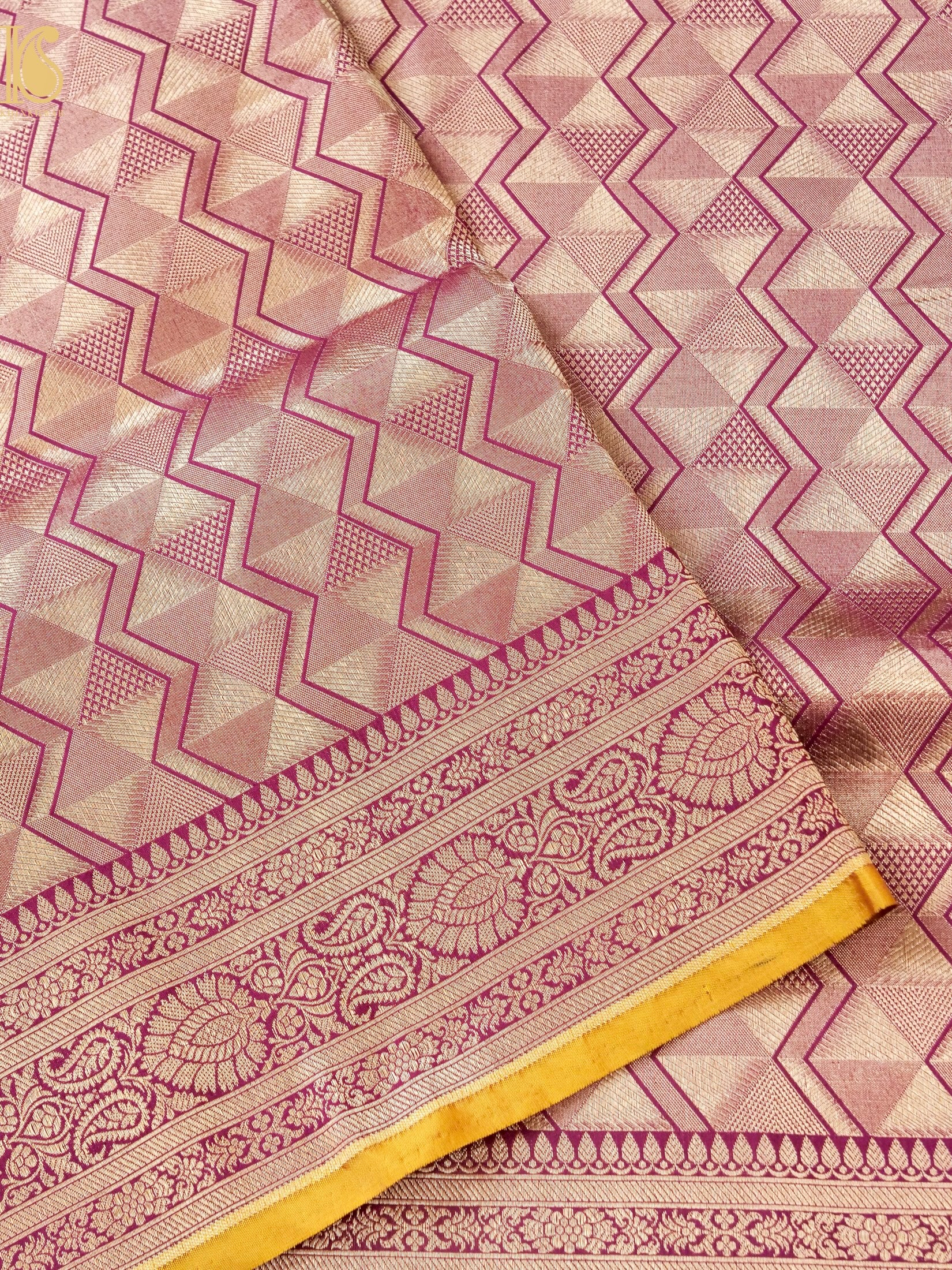 Handloom Banarasi Katan Silk Zari Tanchoi Saree