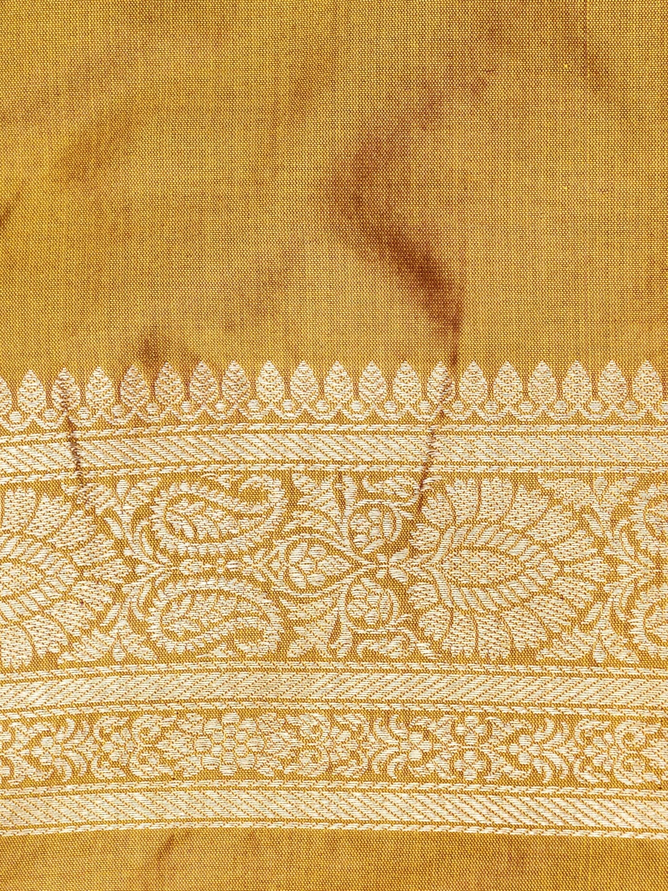 Handloom Banarasi Katan Silk Zari Tanchoi Saree