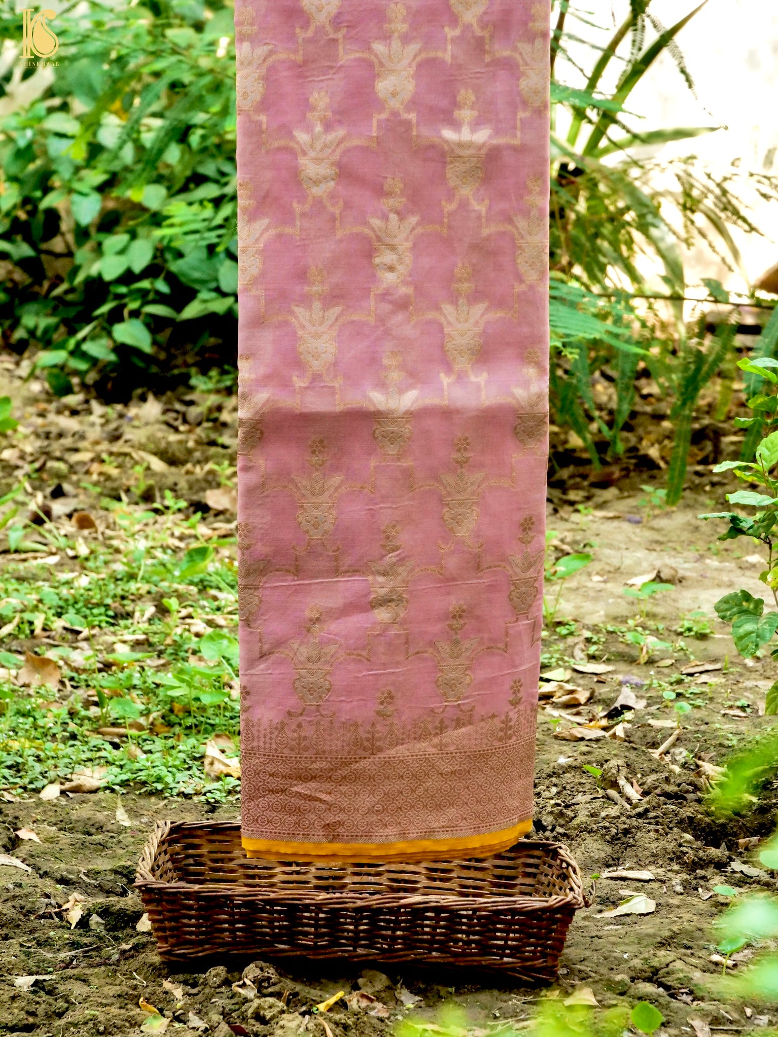 Handloom Kora Banarasi Ektara Saree