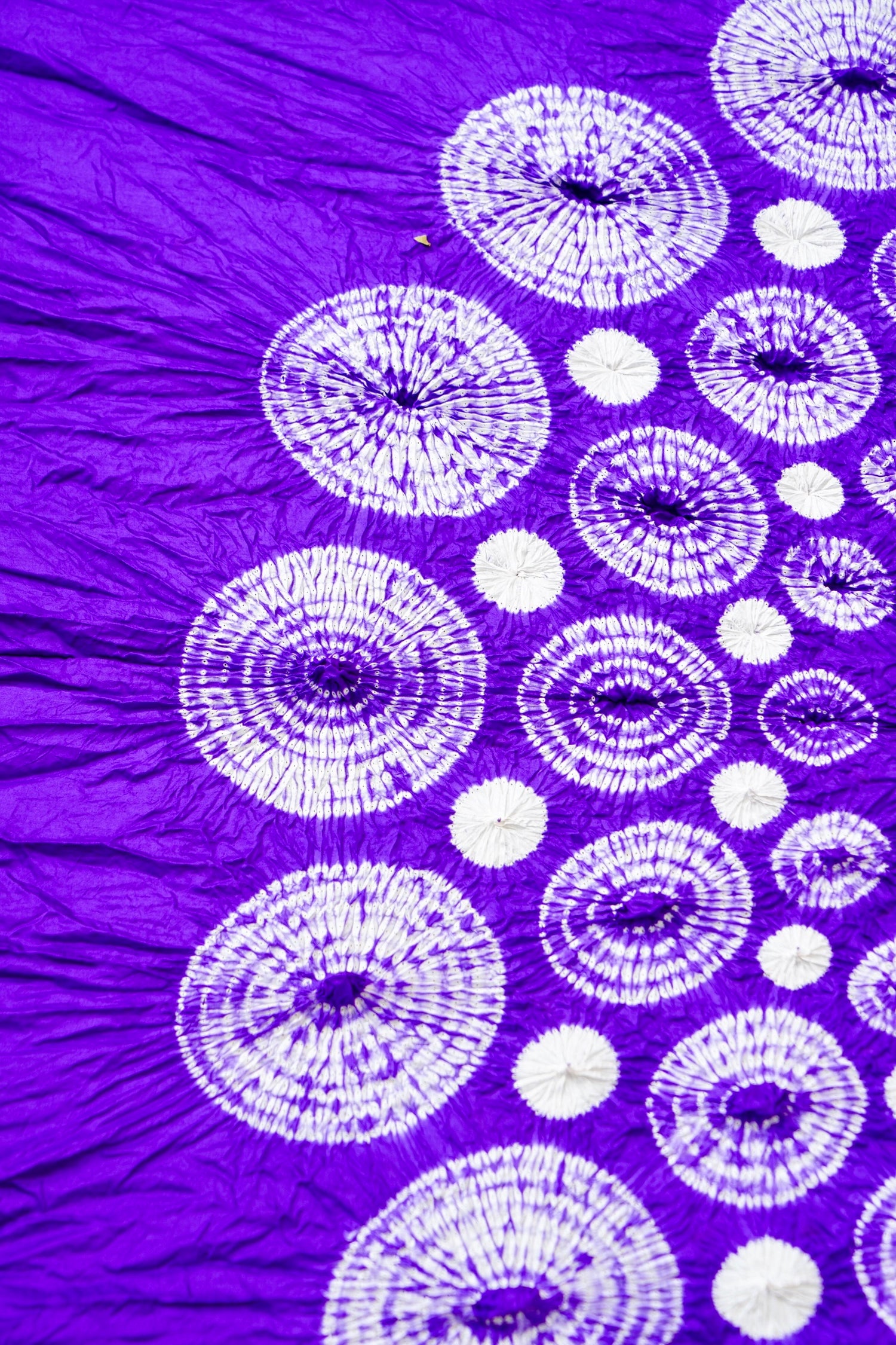 Handwoven Pure Silk Maharani Bandhani Hands Free Saree