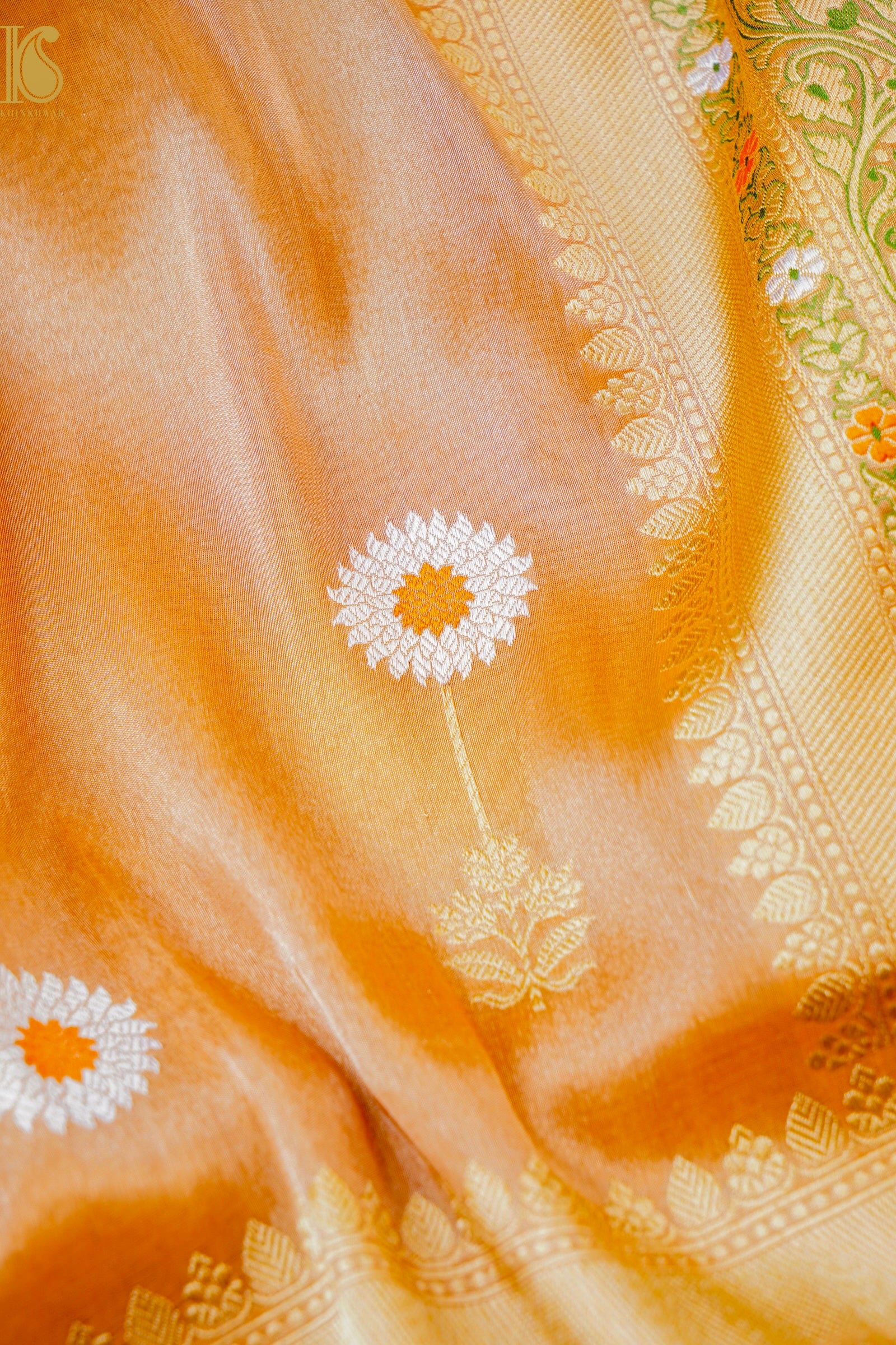 Handloom Banarasi Pure Silk Tissue Saree with Tilfi Weaving