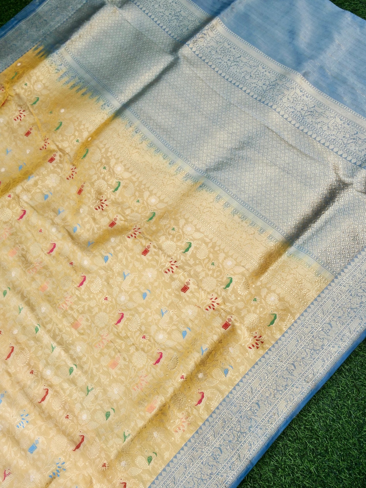 Handwoven Banarasi Katan Silk Shikargah Saree with Contrast Border