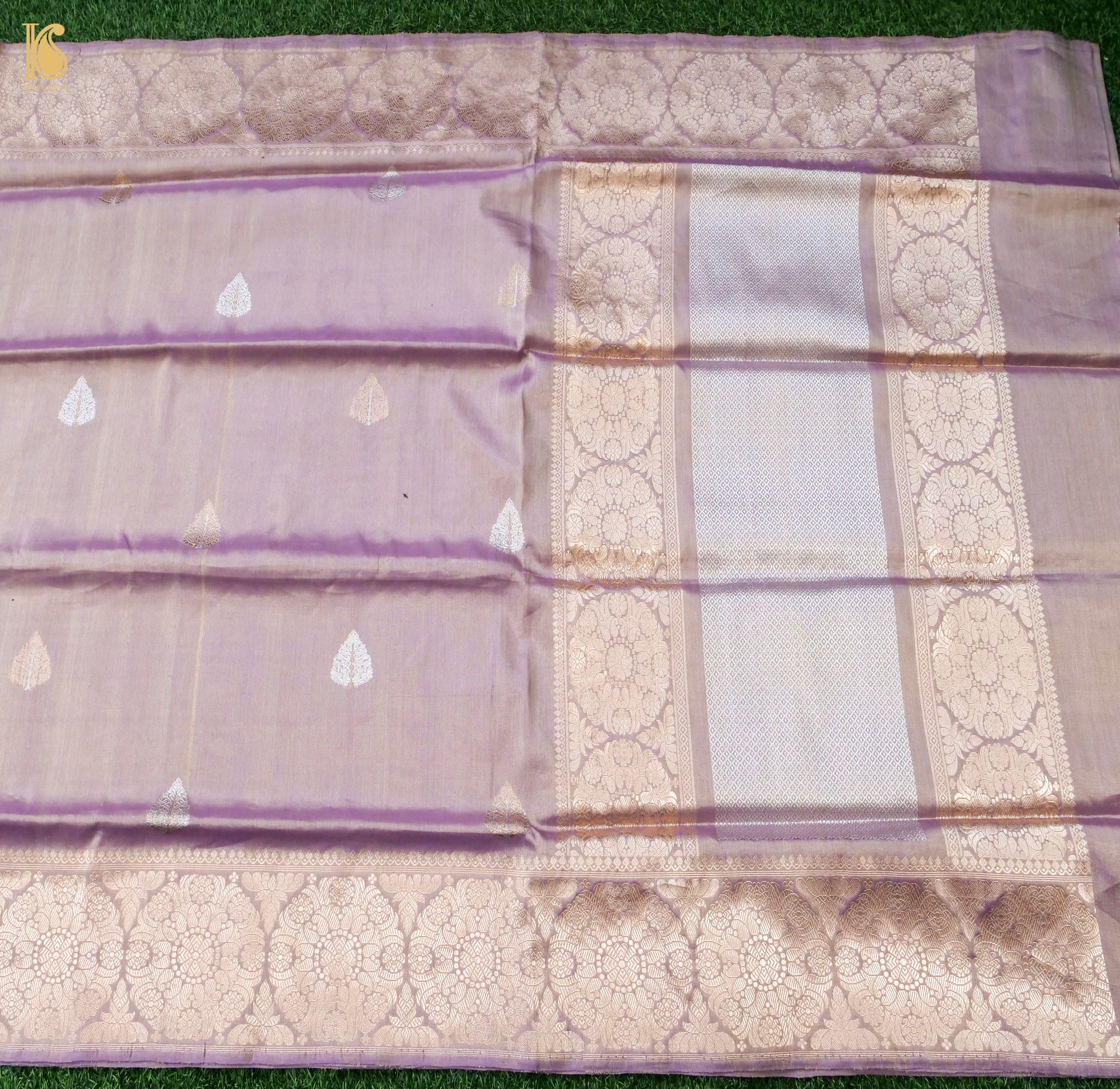 Handloom Banarasi Pure Silk Tissue Kadwa Ektara Saree