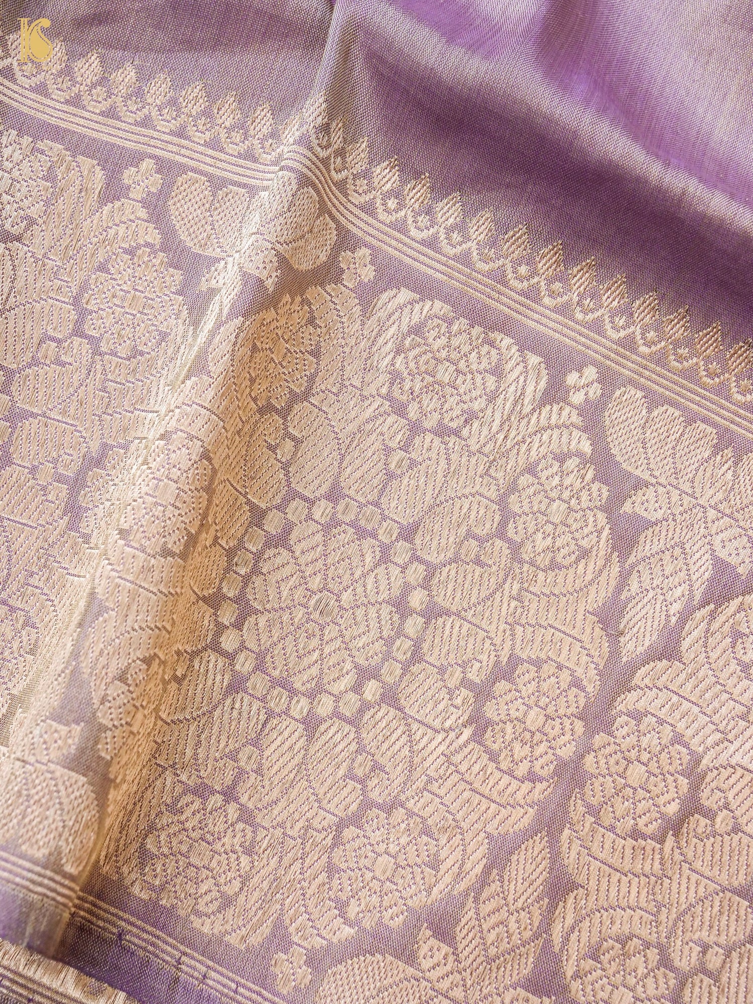 Handloom Banarasi Pure Silk Tissue Kadwa Ektara Saree
