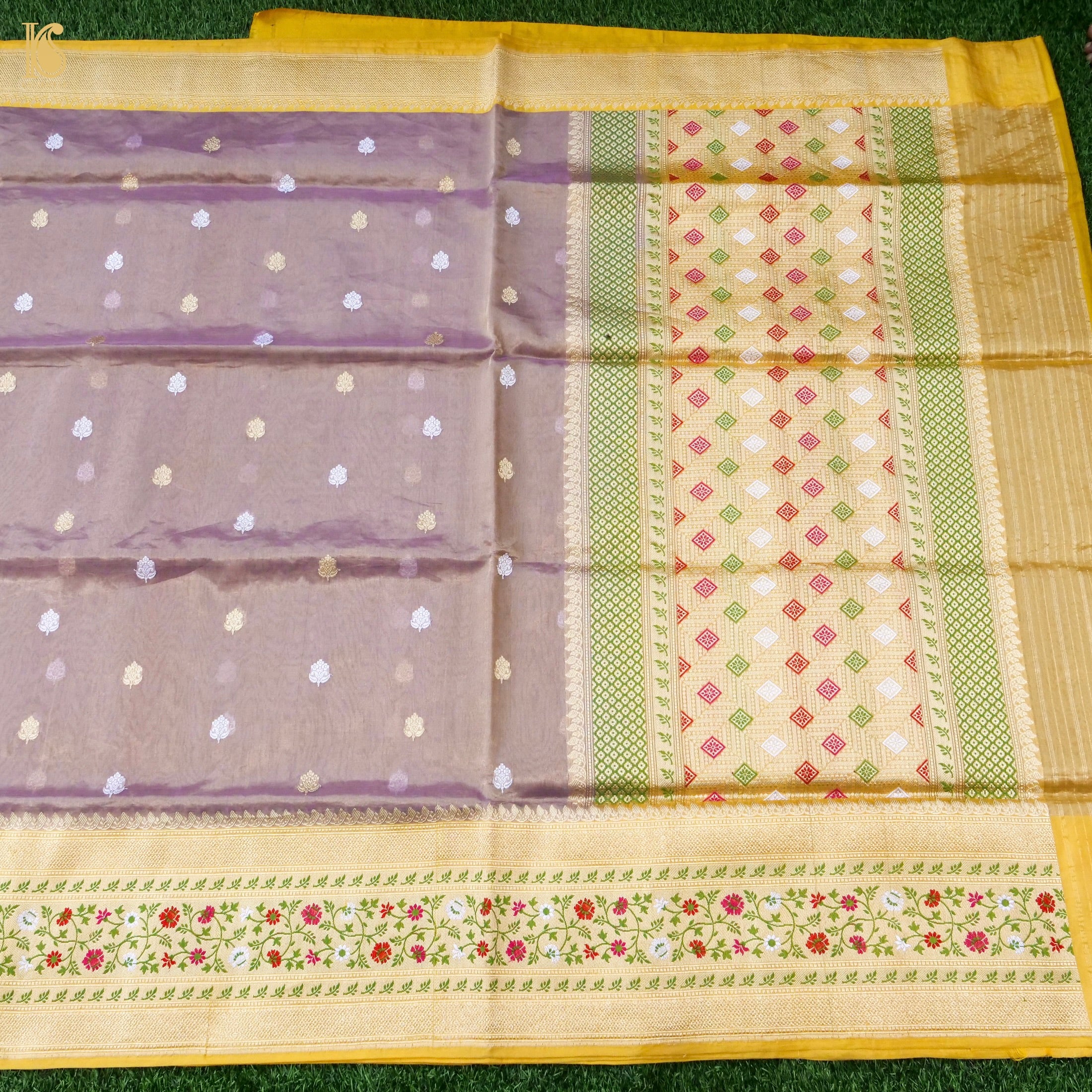 Handloom Banarasi Pure Silk Tissue Kadwa Saree