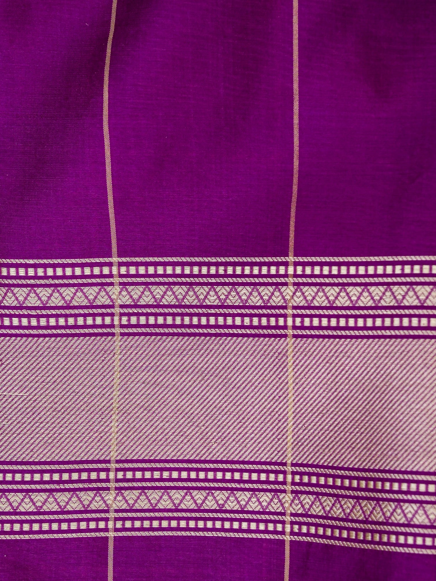 Handloom Banarasi Pure Silk Tissue Kadwa Saree