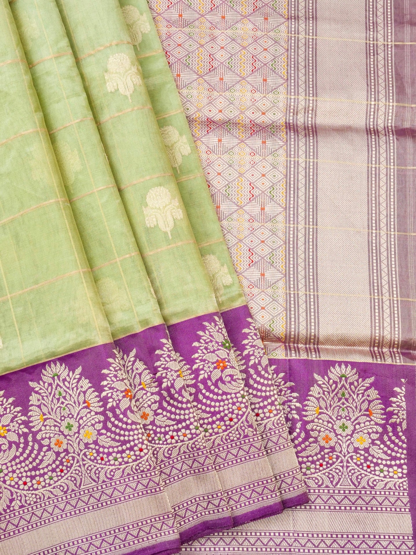 Handloom Banarasi Pure Silk Tissue Kadwa Saree