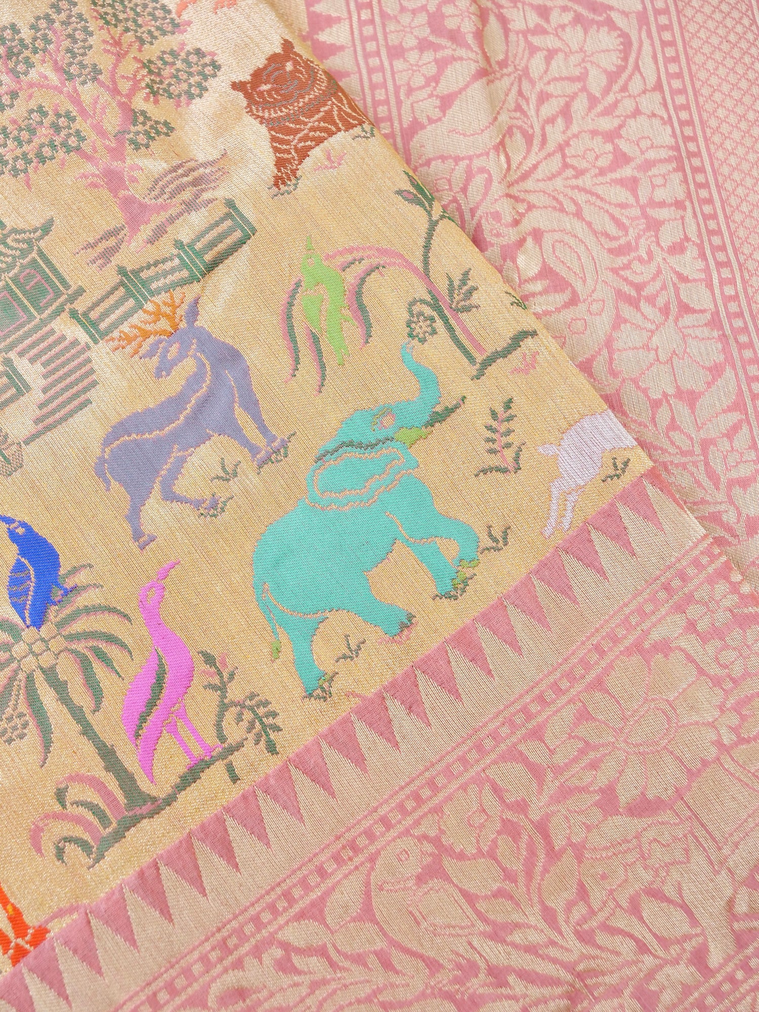 Handwoven Banarasi Katan Silk Kadwa Shikargah Saree