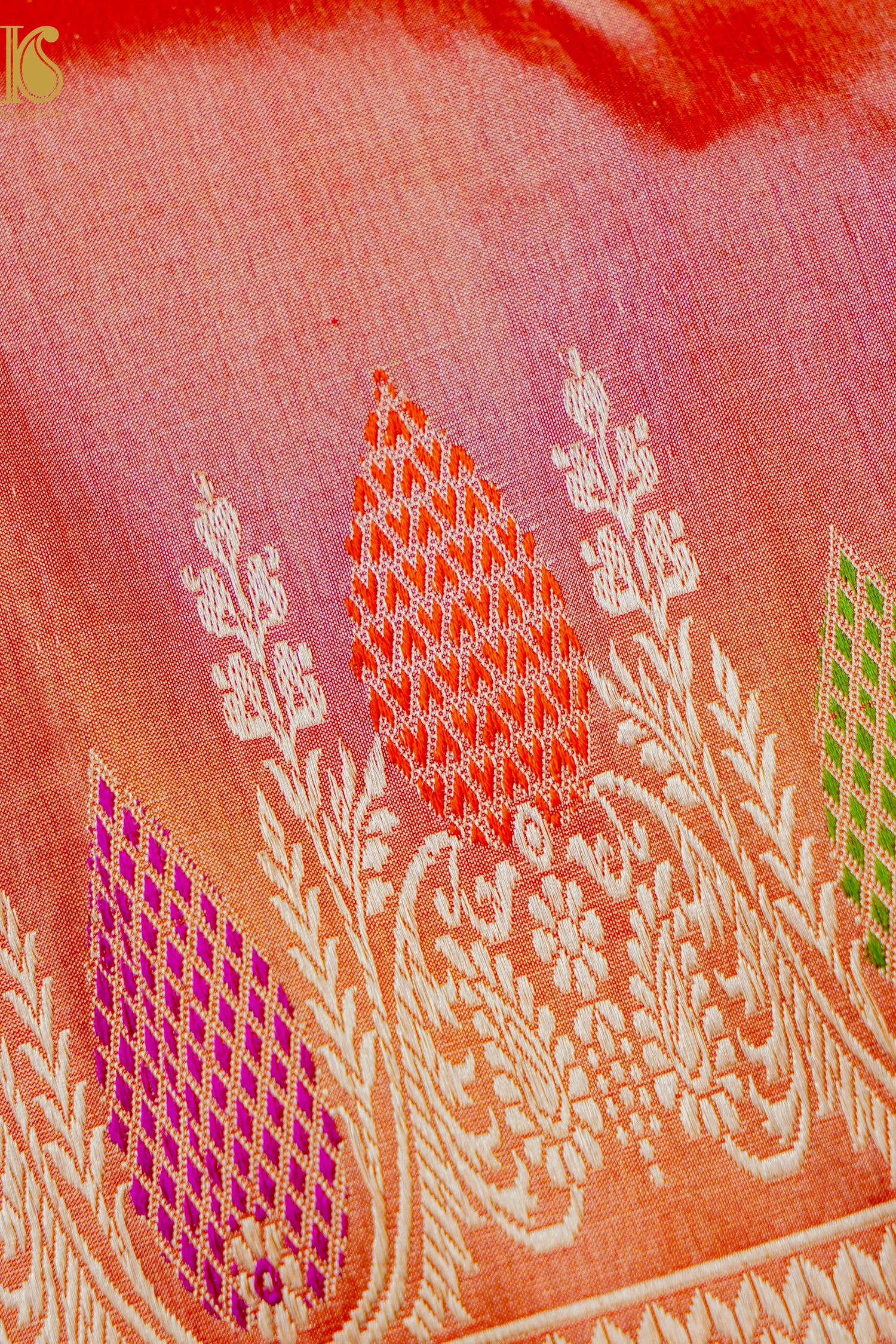 Pure Banarasi Silk by Tissue Saree with Kadwa Border