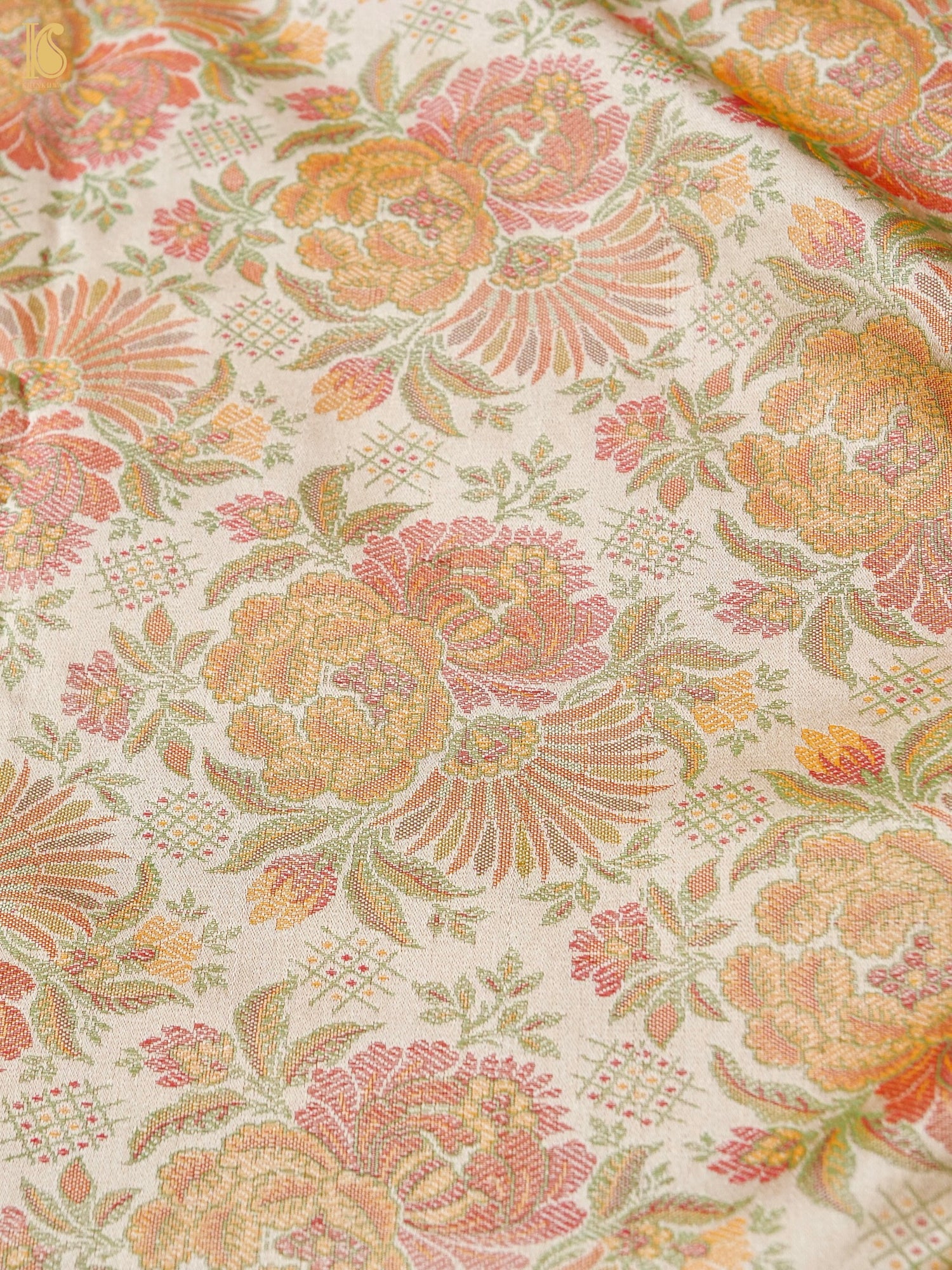 Handloom Banarasi Juhi Tanchoi Silk Fabric