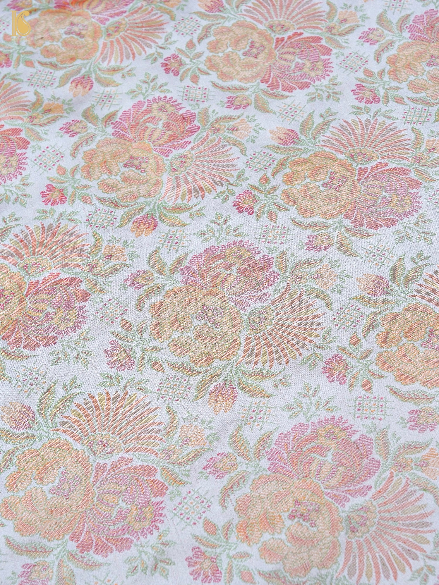 Handloom Banarasi Juhi Tanchoi Silk Fabric