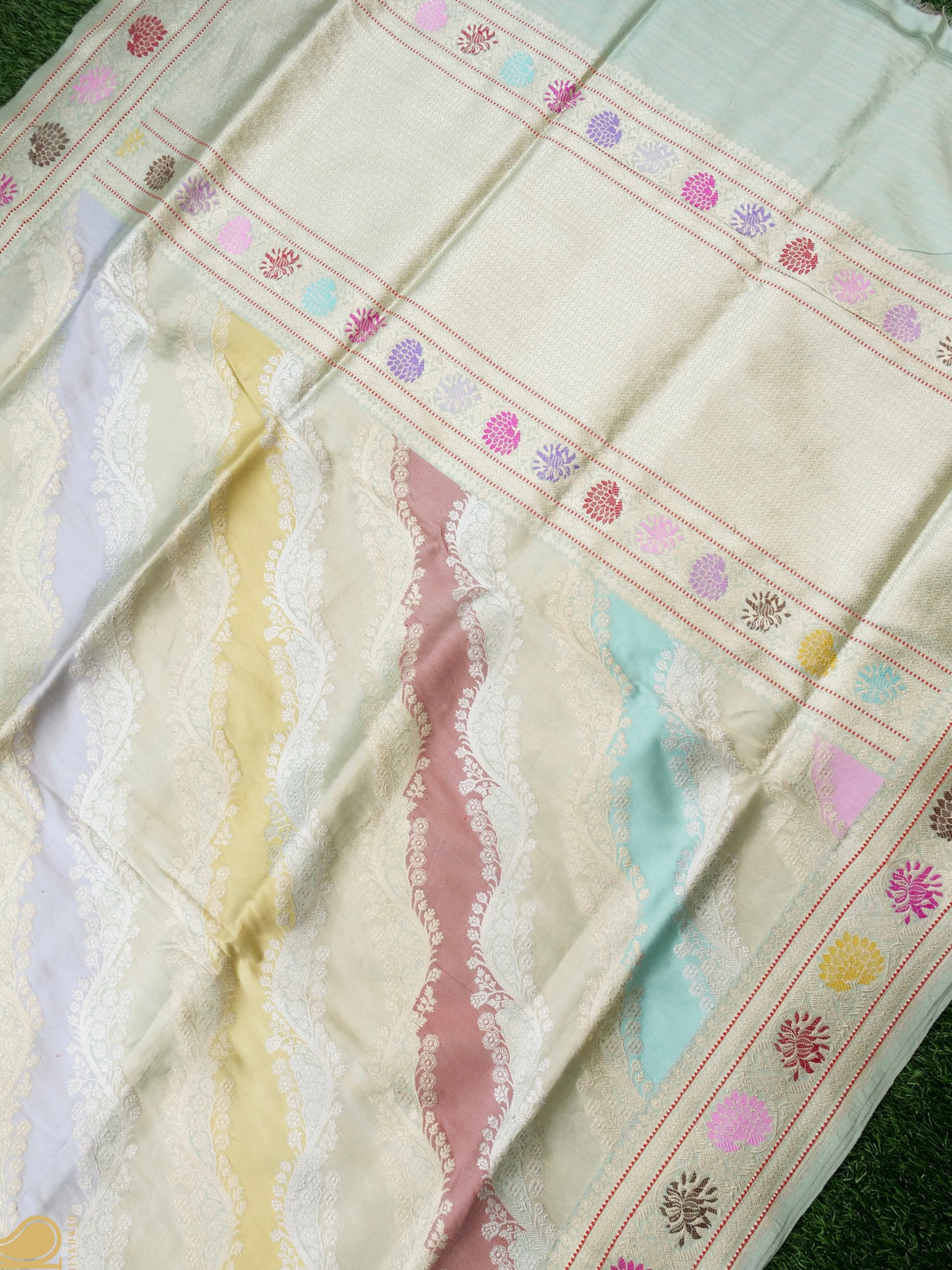 Handloom Banarasi Kadwa Rangkat Silk Saree
