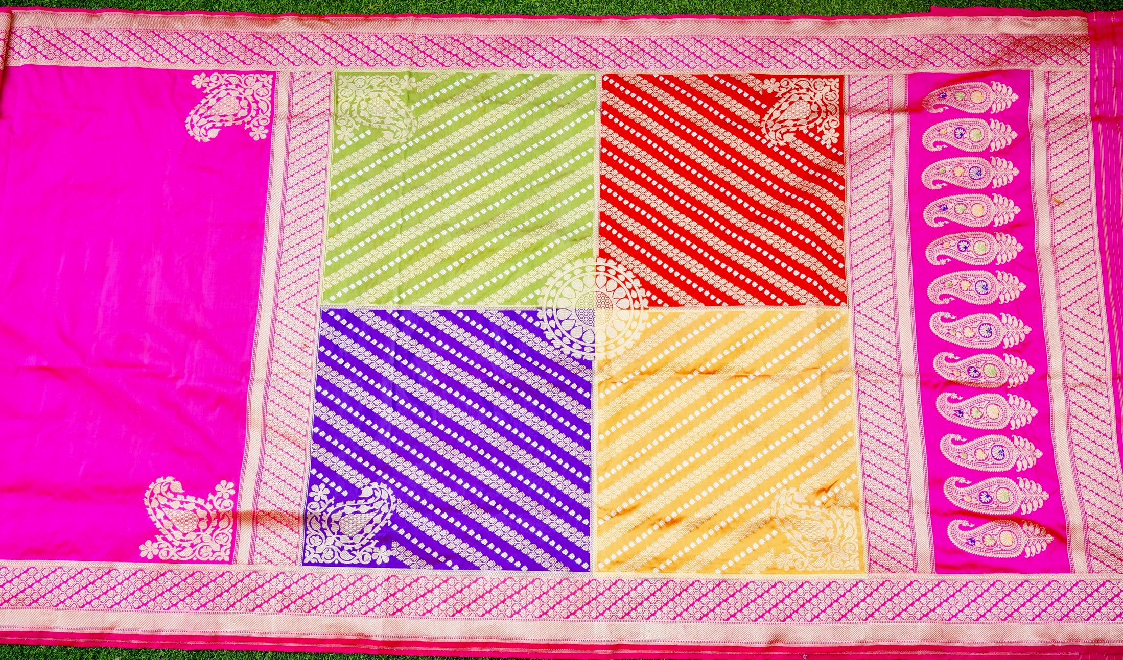 Handloom Banarasi Chauki Rangkat Pink Silk Saree