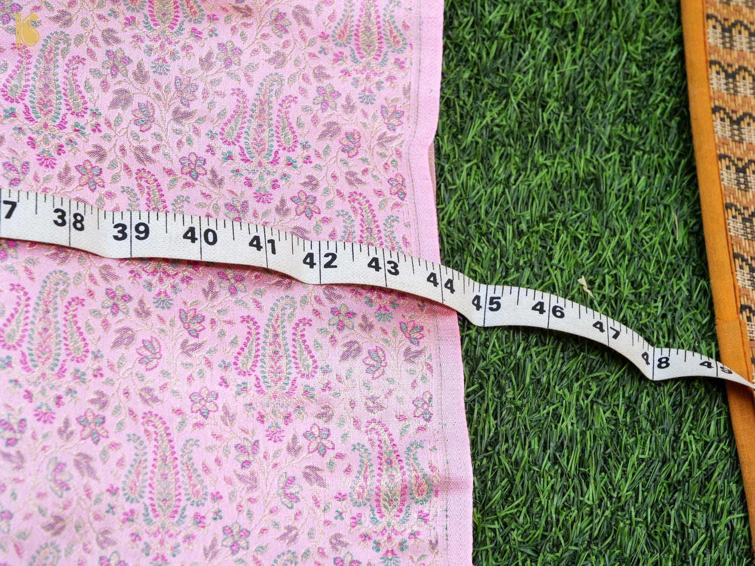 Handloom Banarasi Tanchoi Silk Nawabi Ambi Fabric