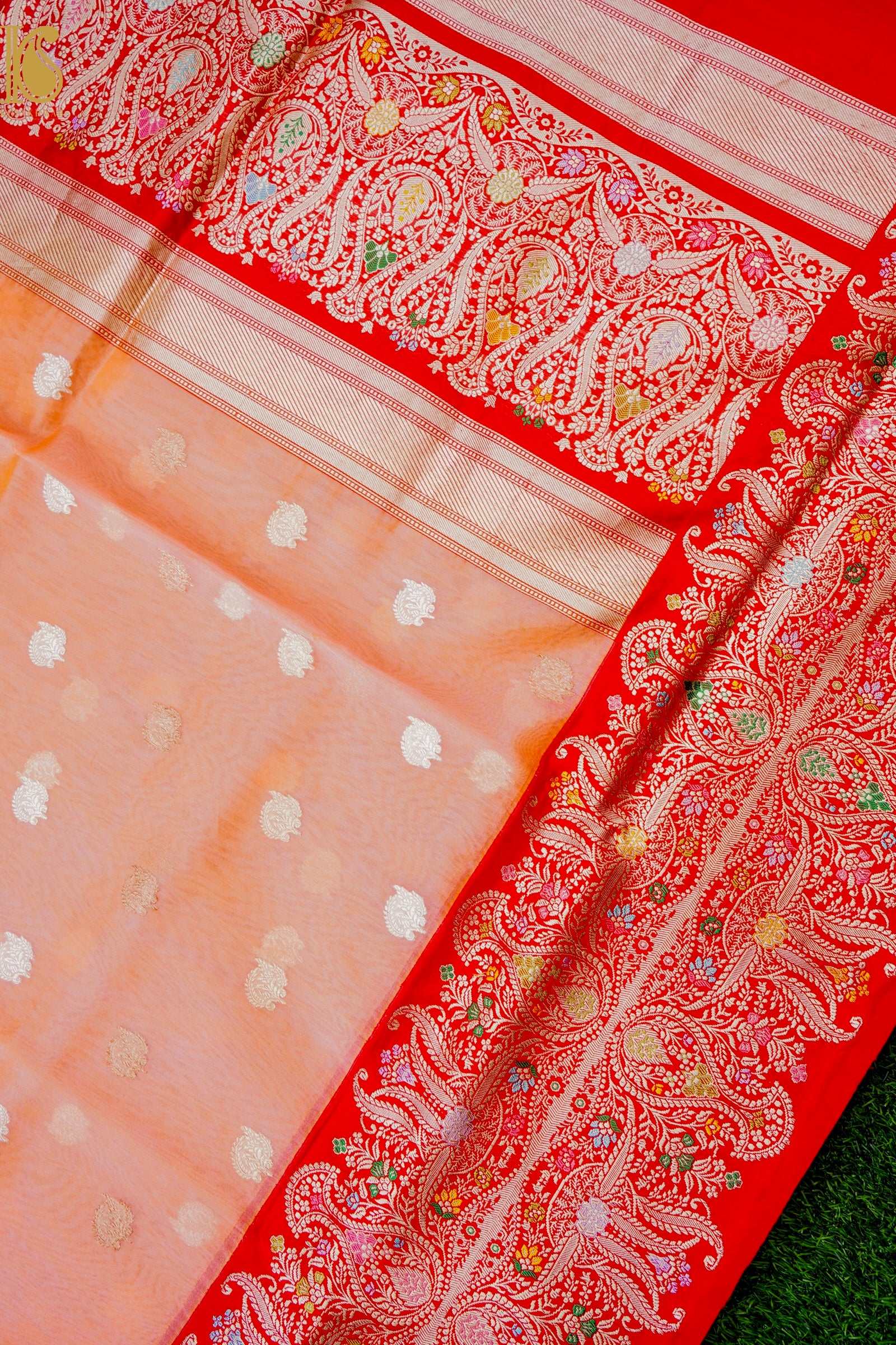 Kora Handloom Banarasi Saree with Kadwa Katan Border