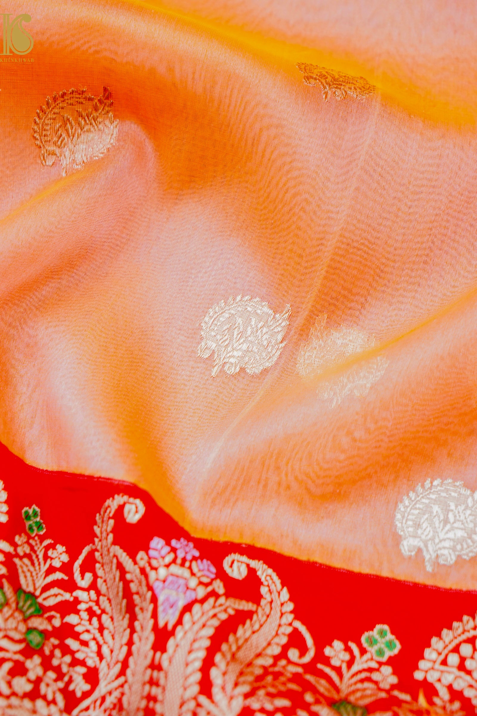 Kora Handloom Banarasi Saree with Kadwa Katan Border