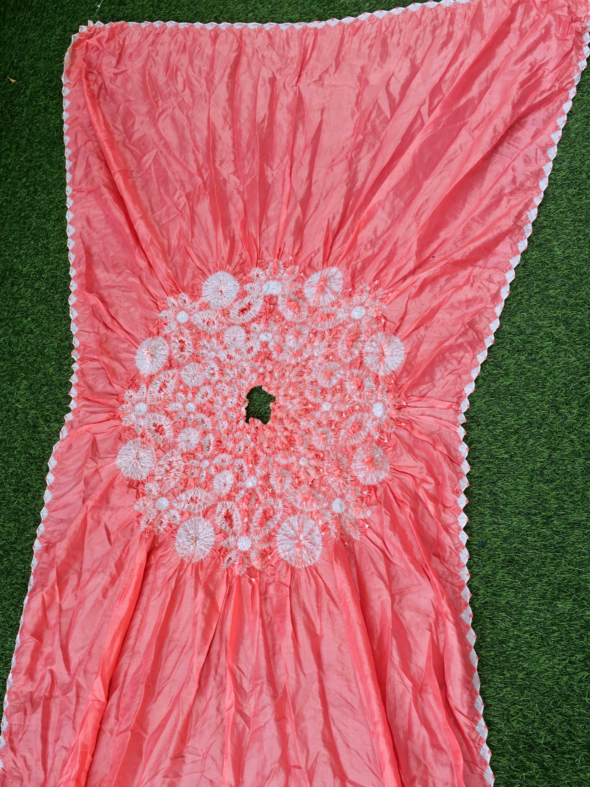 Handwoven Pure Silk Maharani Bandhani Hands Free Saree