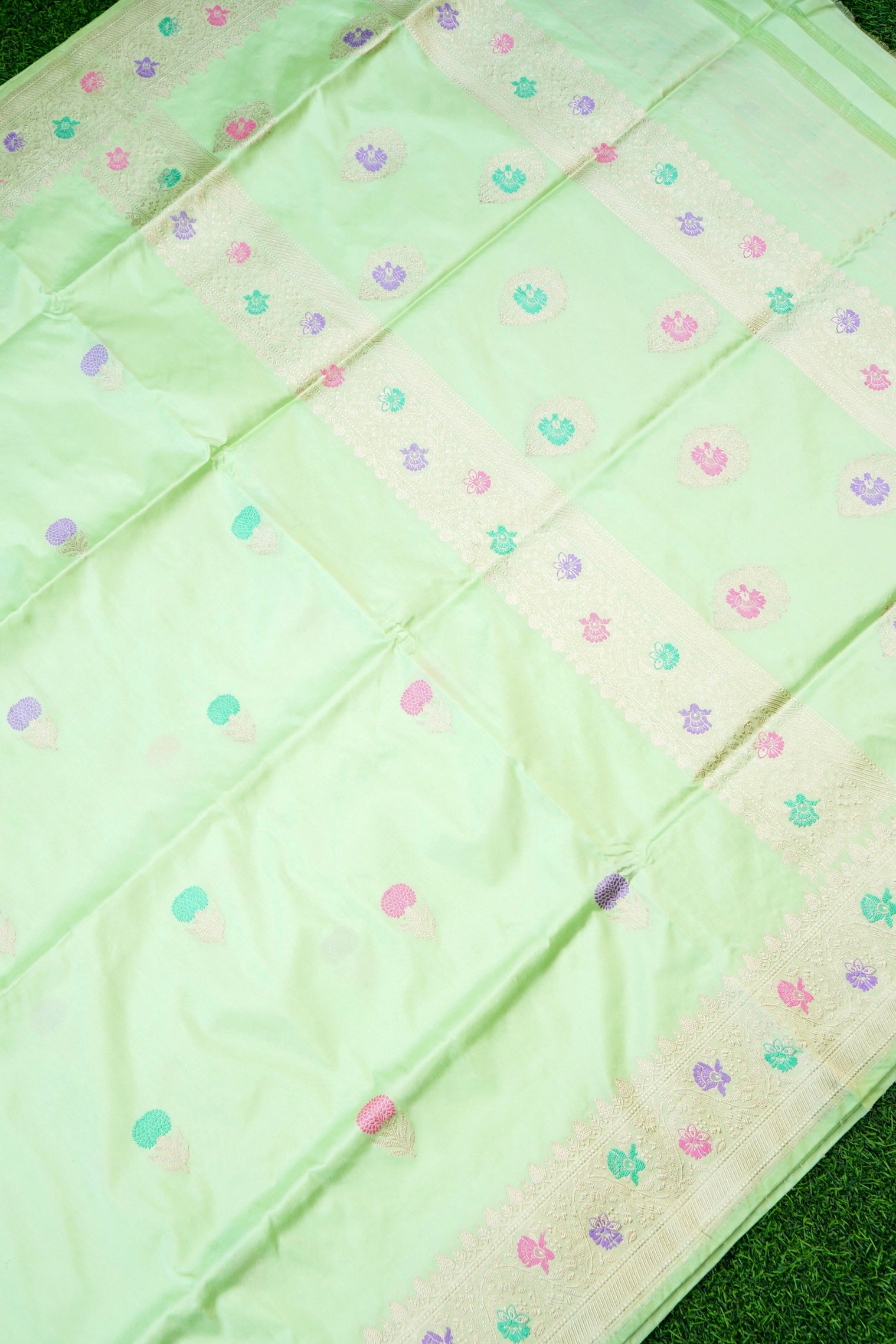Handloom Banarasi Pure Katan Silk Kadwa Saree