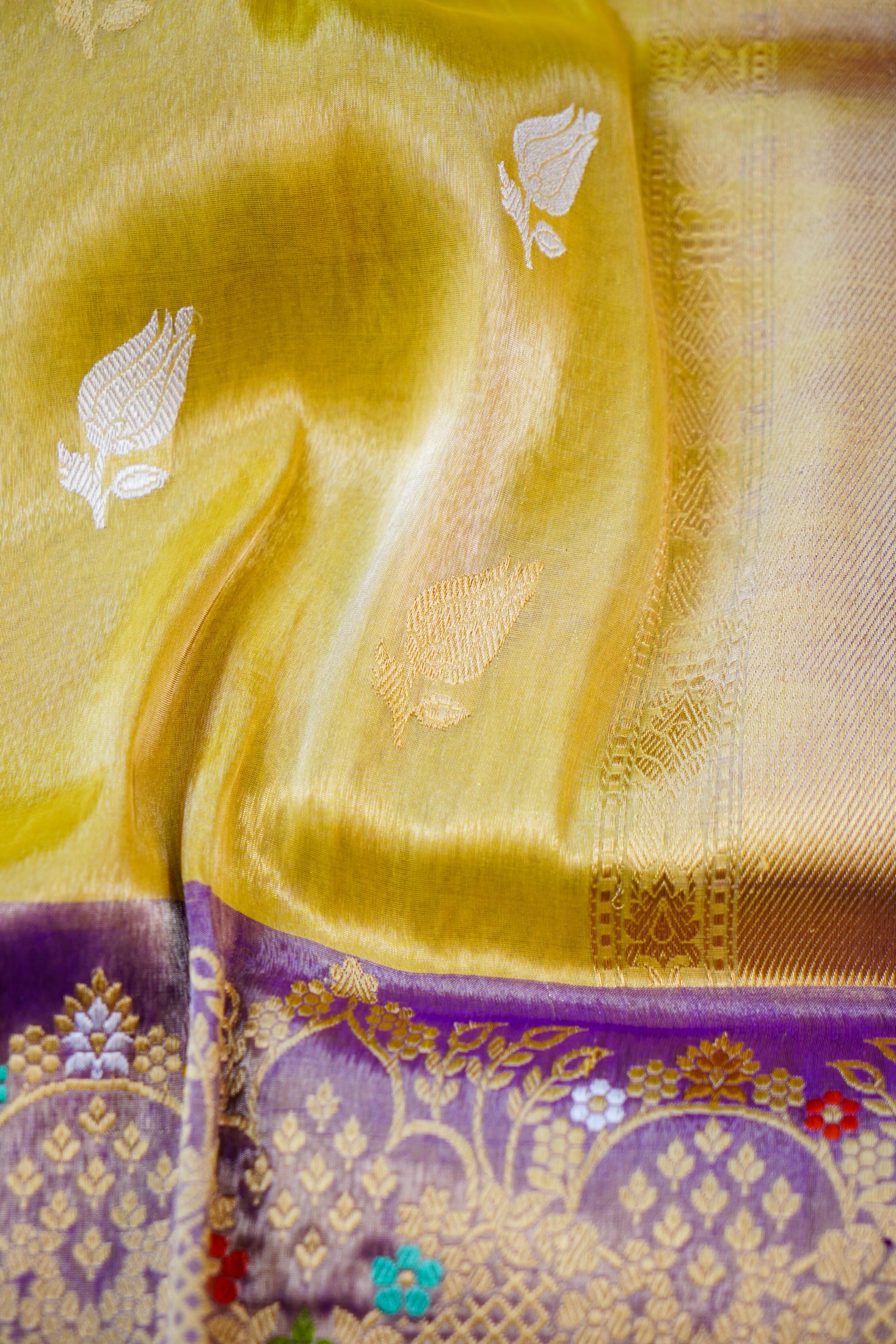 Handloom Banarasi Pure Silk Tissue Kadwa Saree