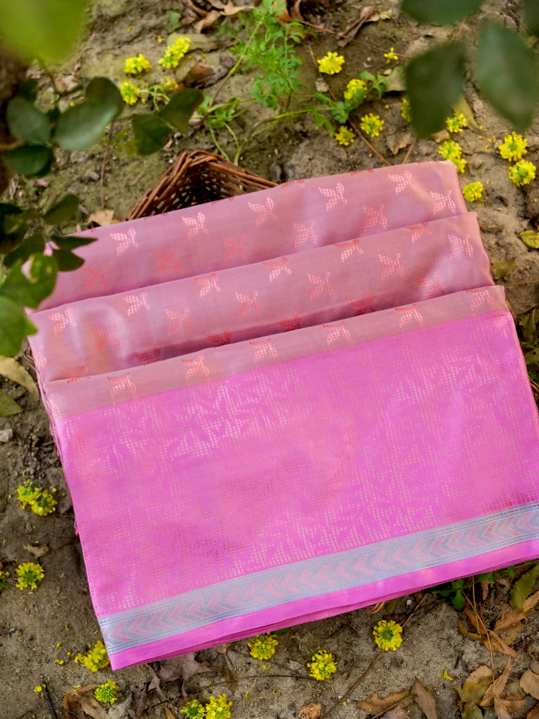 Handloom Banarasi Silk Sateen Tanchoi Saree with Skirt Border - Khinkhwab