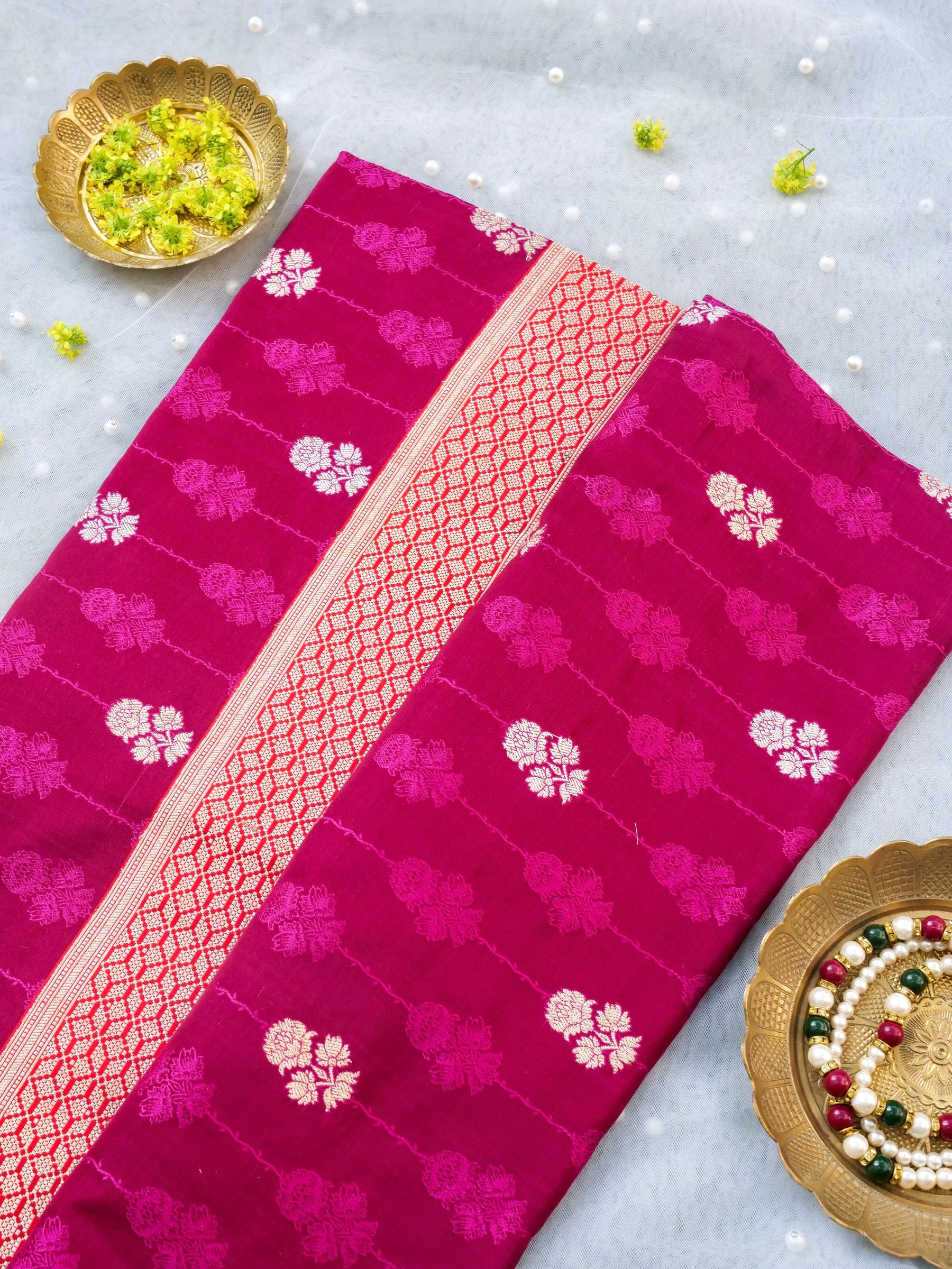 Handloom Banarasi Mashru Silk Tanchoi Kadwa Saree - Khinkhwab