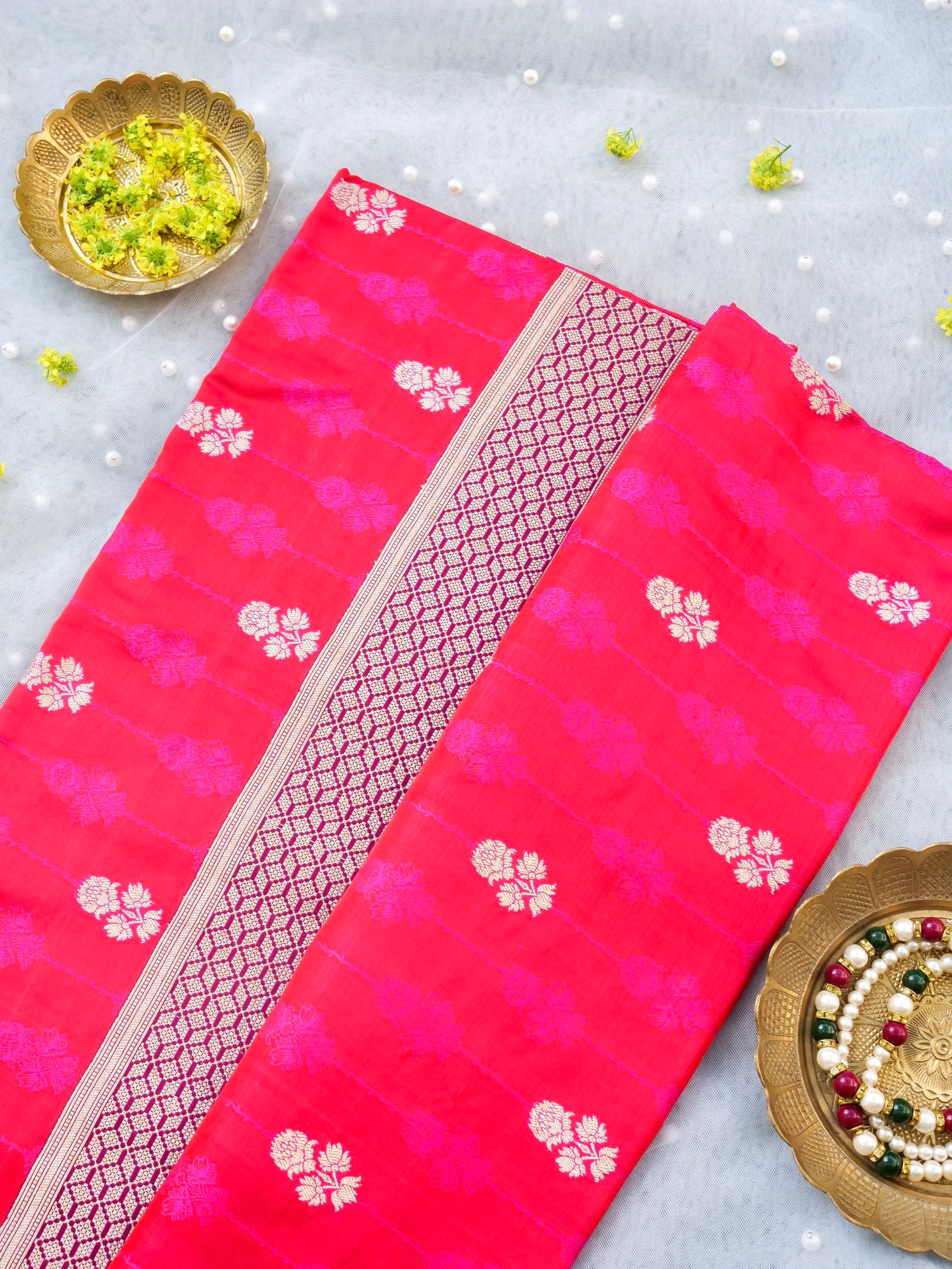 Handloom Banarasi Mashru Silk Tanchoi Kadwa Saree - Khinkhwab