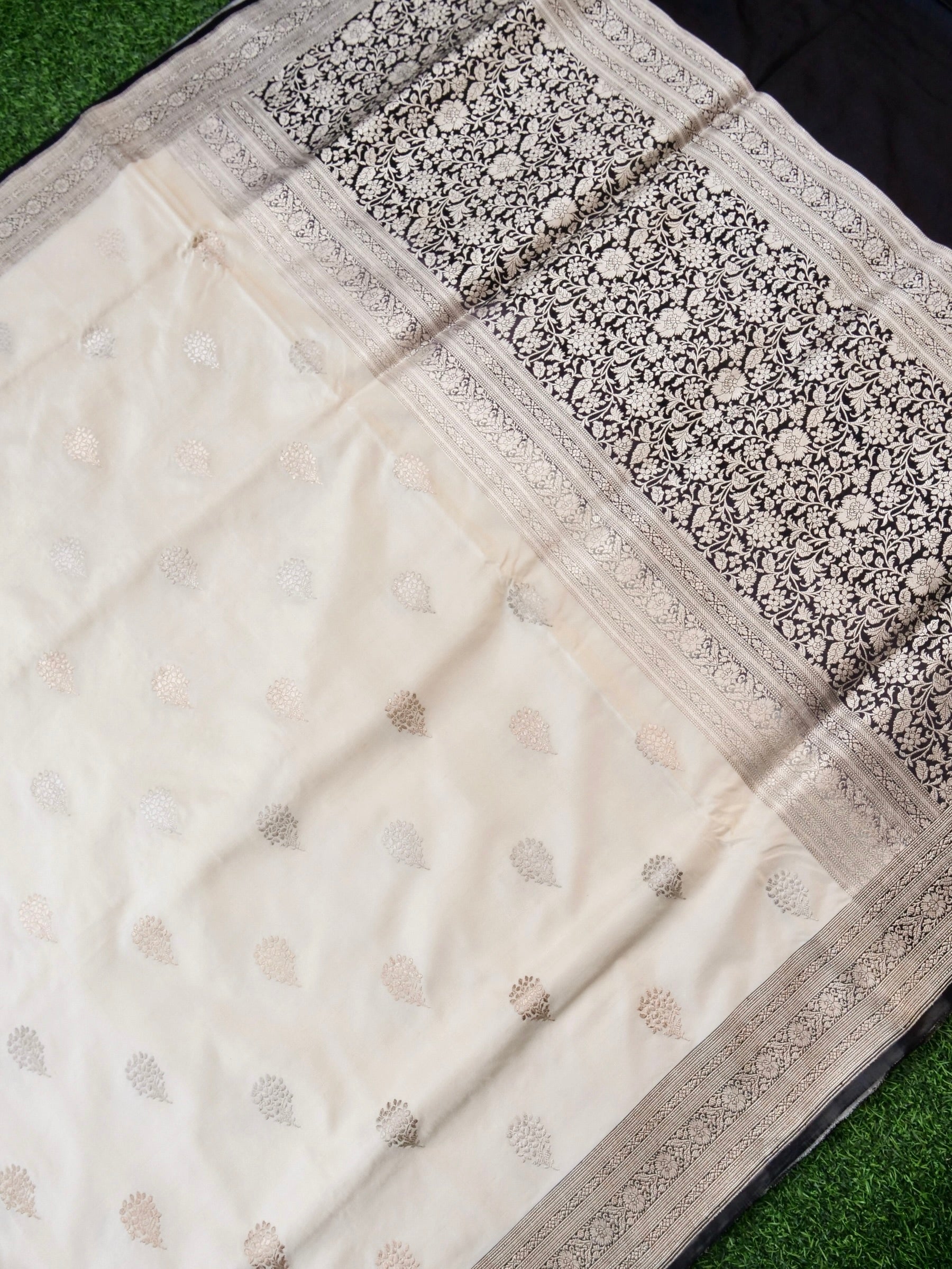 Handloom Banarasi Mashru Silk Tanchoi Kadwa Saree - Khinkhwab
