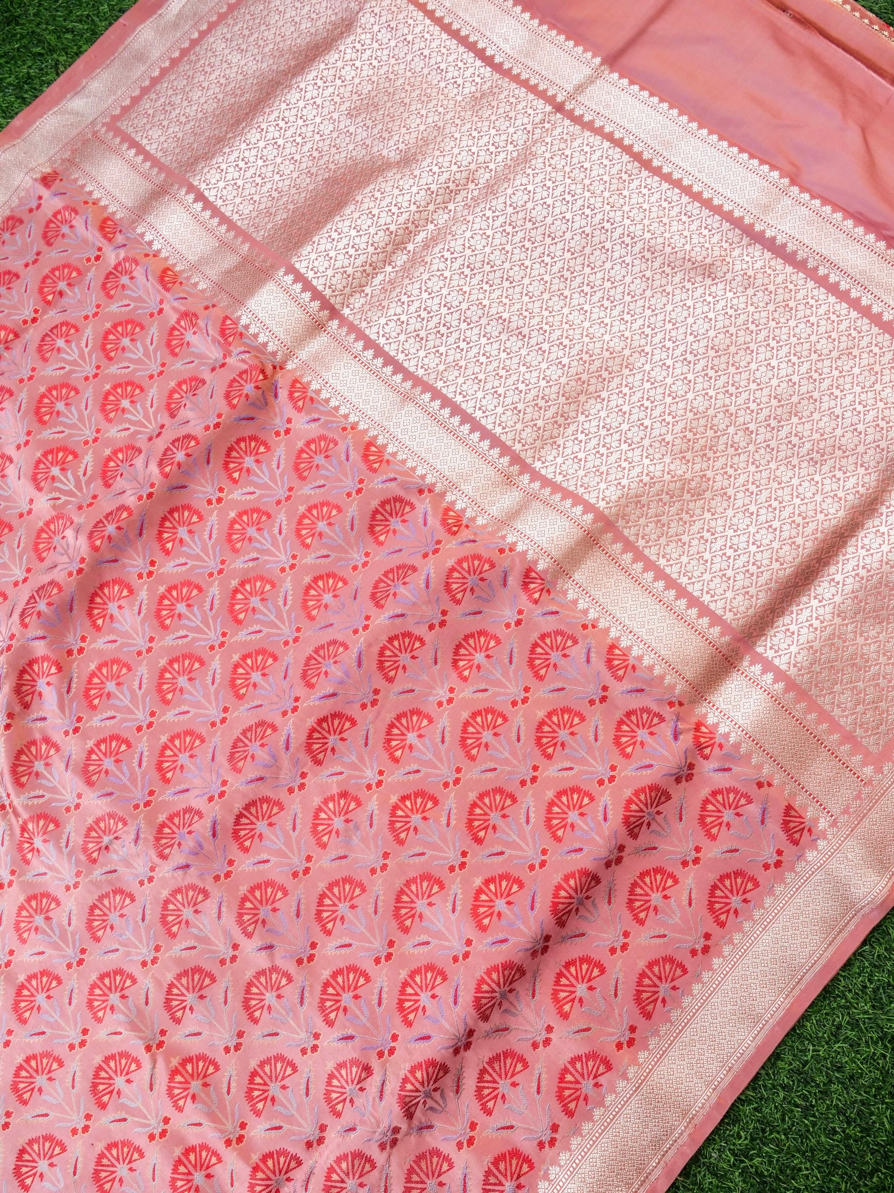 Handwoven Pure Mashru Satin Silk Tanchoi Banarasi Saree - Khinkhwab