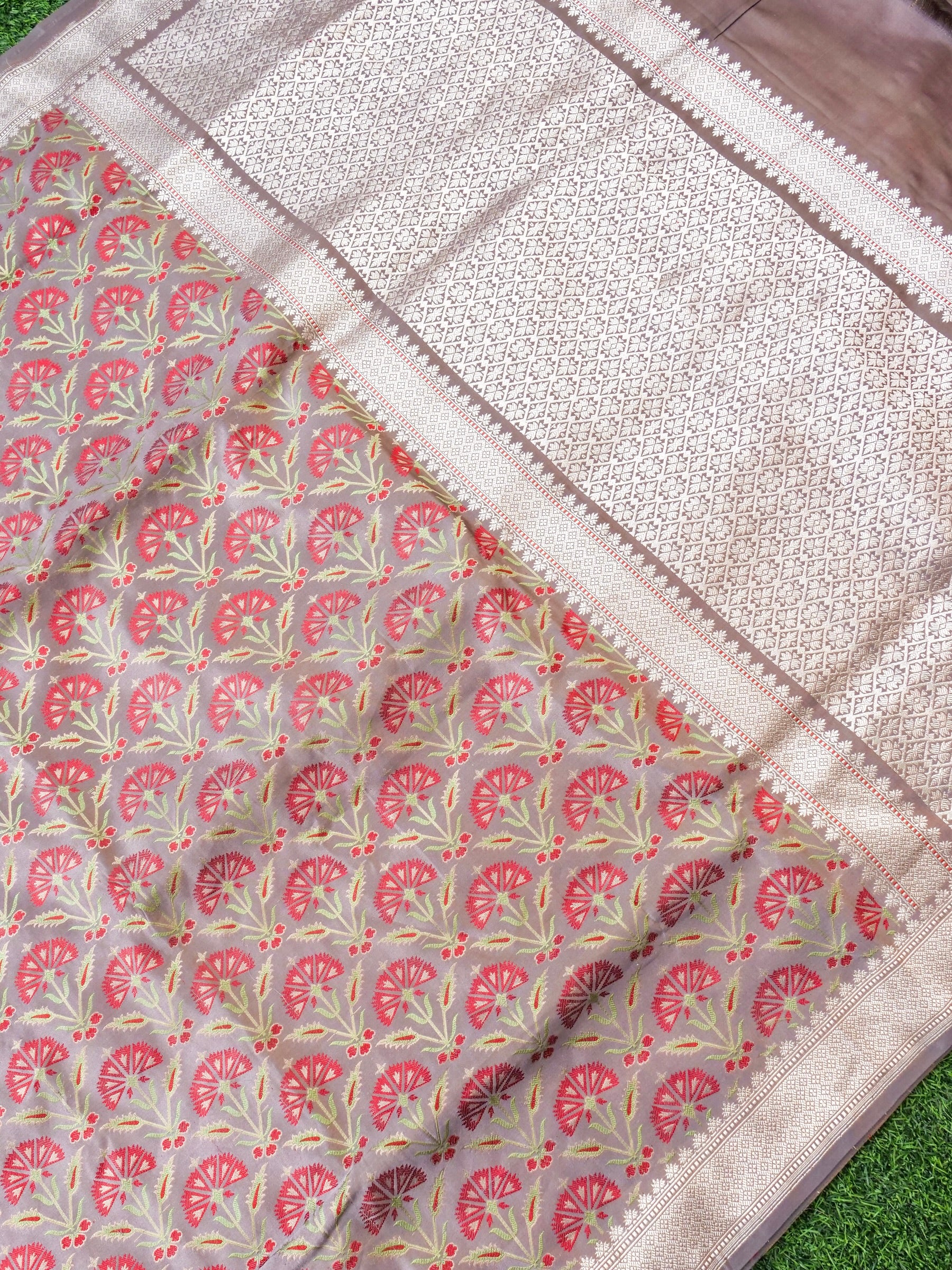 Handwoven Pure Mashru Satin Silk Tanchoi Banarasi Saree - Khinkhwab